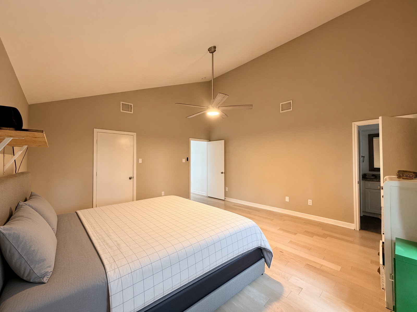 15623 Sandy Hill Drive Property Photo 11