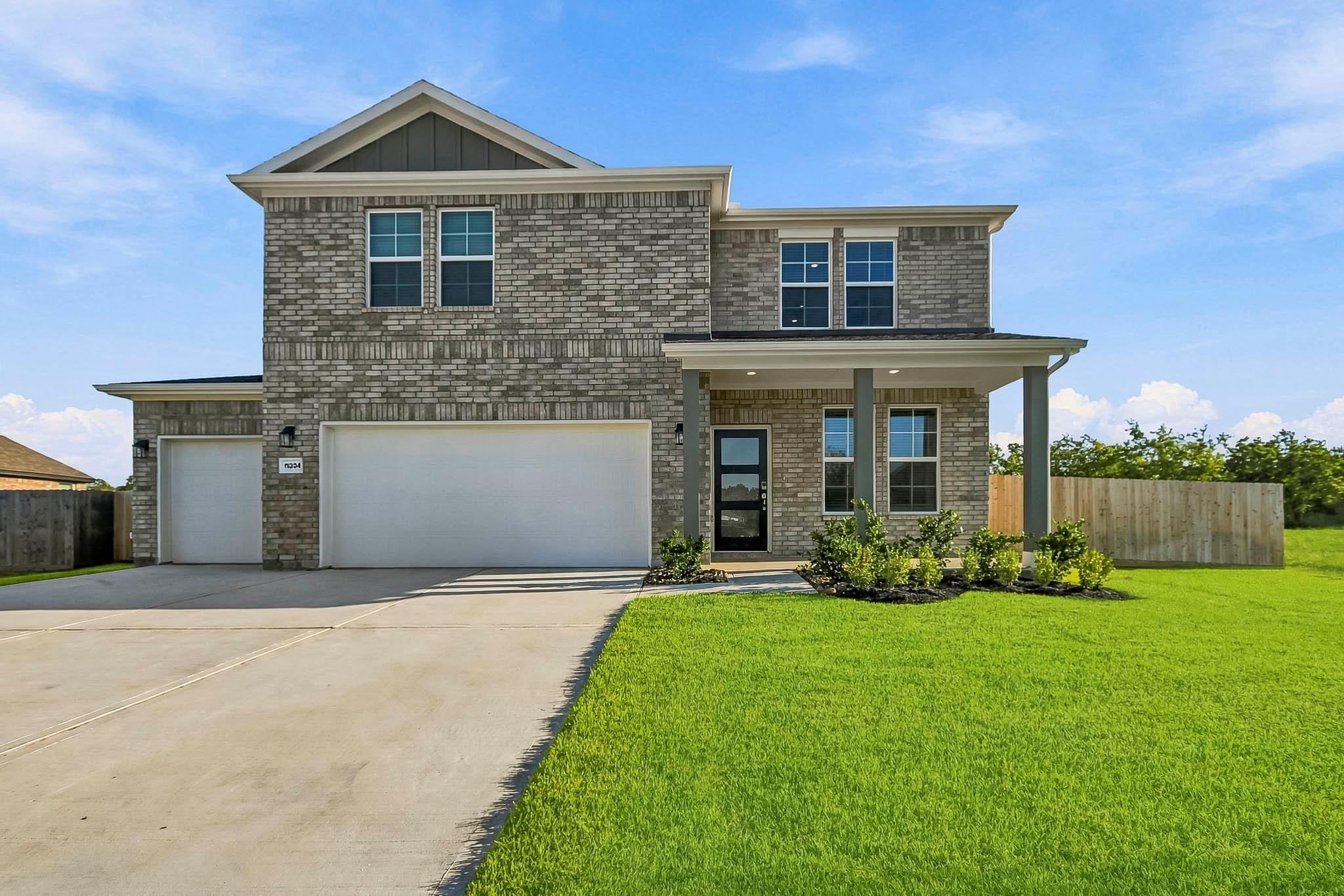 11334 Youngquist Drive, Mont Belvieu Tx 77585 Property Photo 1