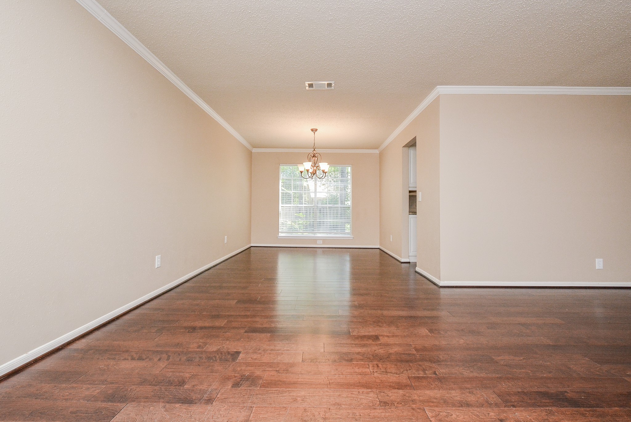 10 Ridgecross Place Property Photo 6