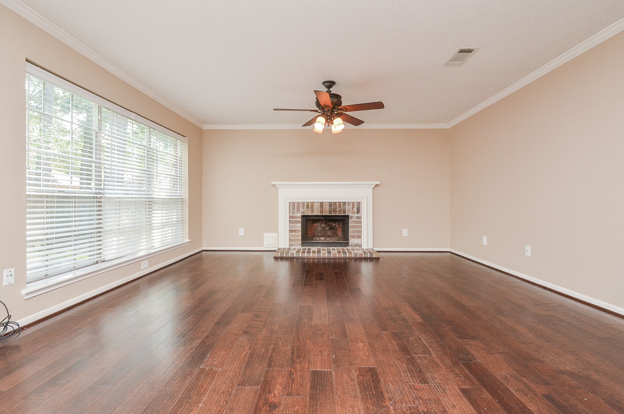 10 Ridgecross Place Property Photo 8