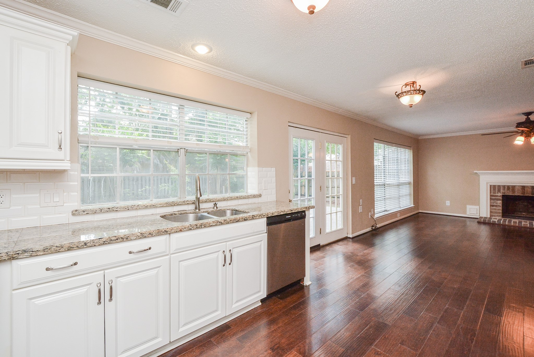 10 Ridgecross Place Property Photo 9