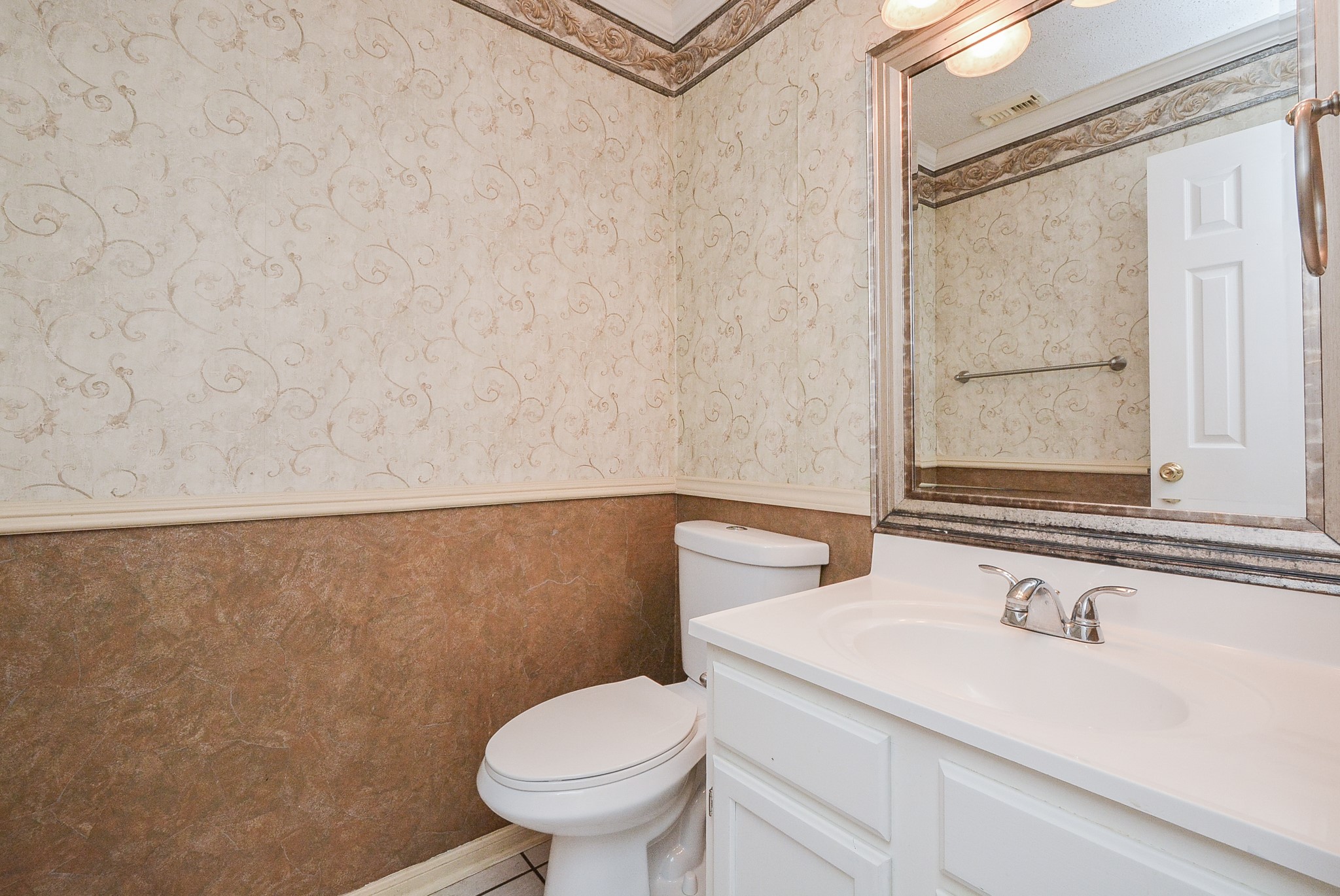 10 Ridgecross Place Property Photo 13