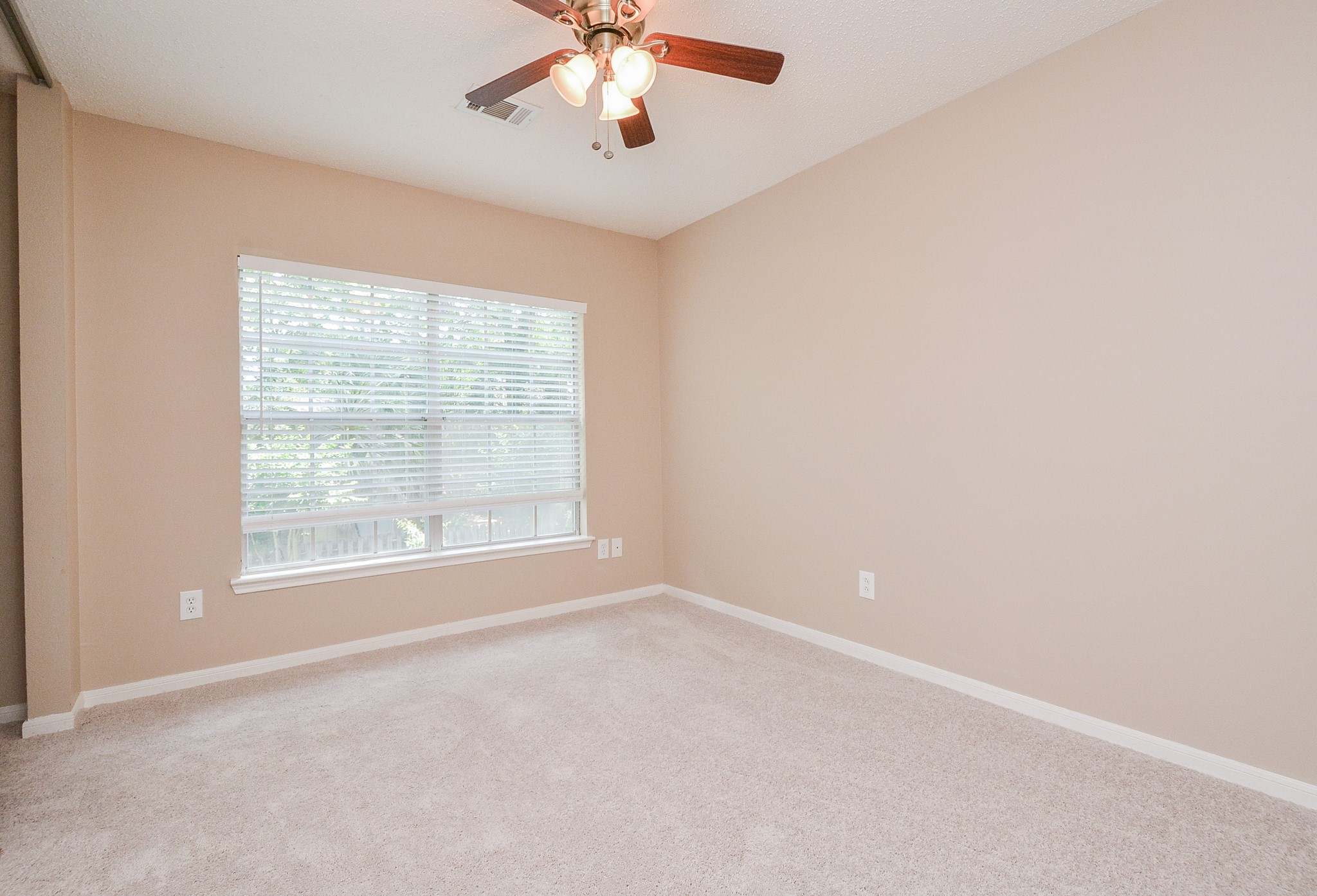 10 Ridgecross Place Property Photo 24
