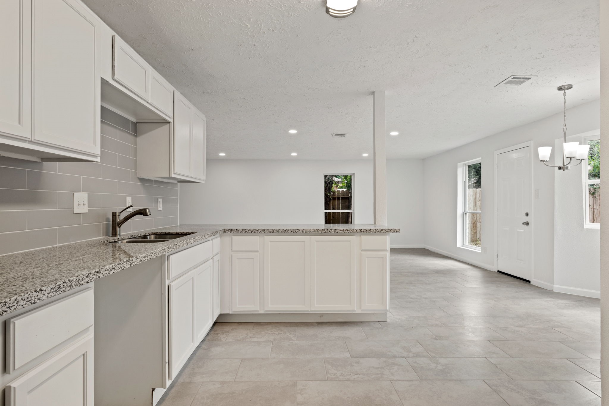 9423 Kristin Drive Property Photo 5