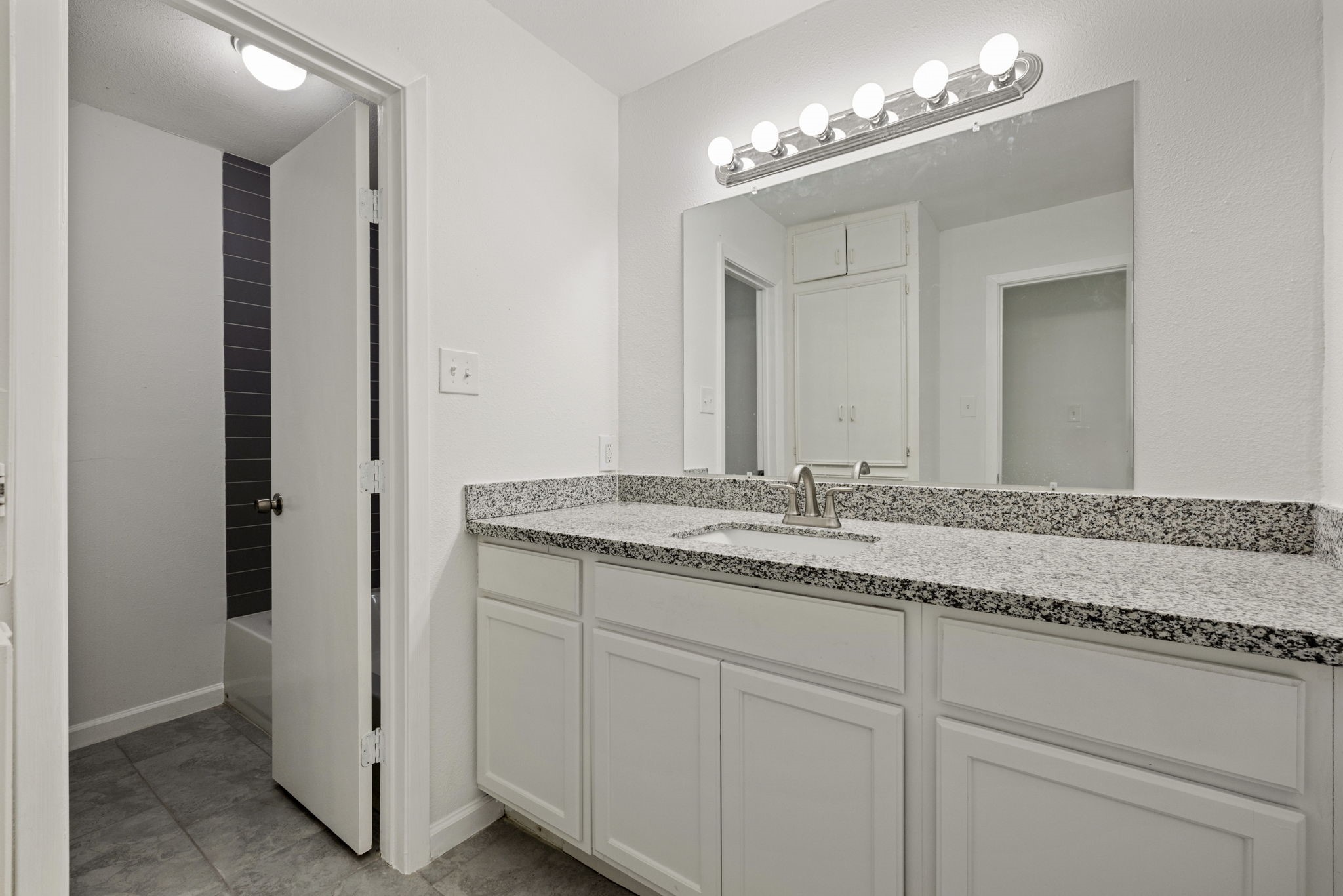9423 Kristin Drive Property Photo 11