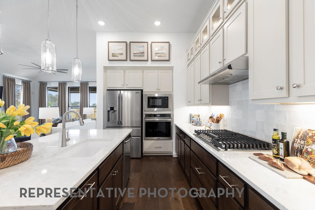 13126 Bridge Crest Drive Property Photo 4