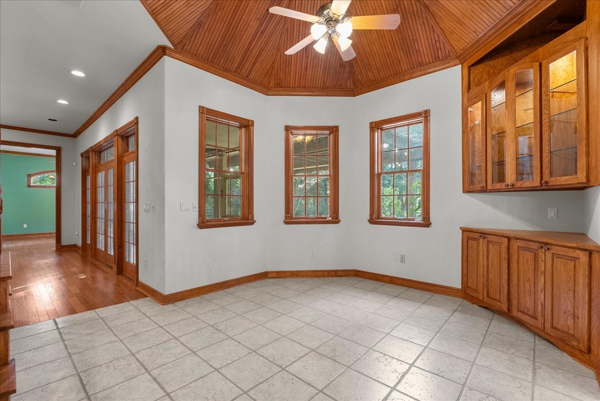 7306 Live Oak Circle Property Photo 10
