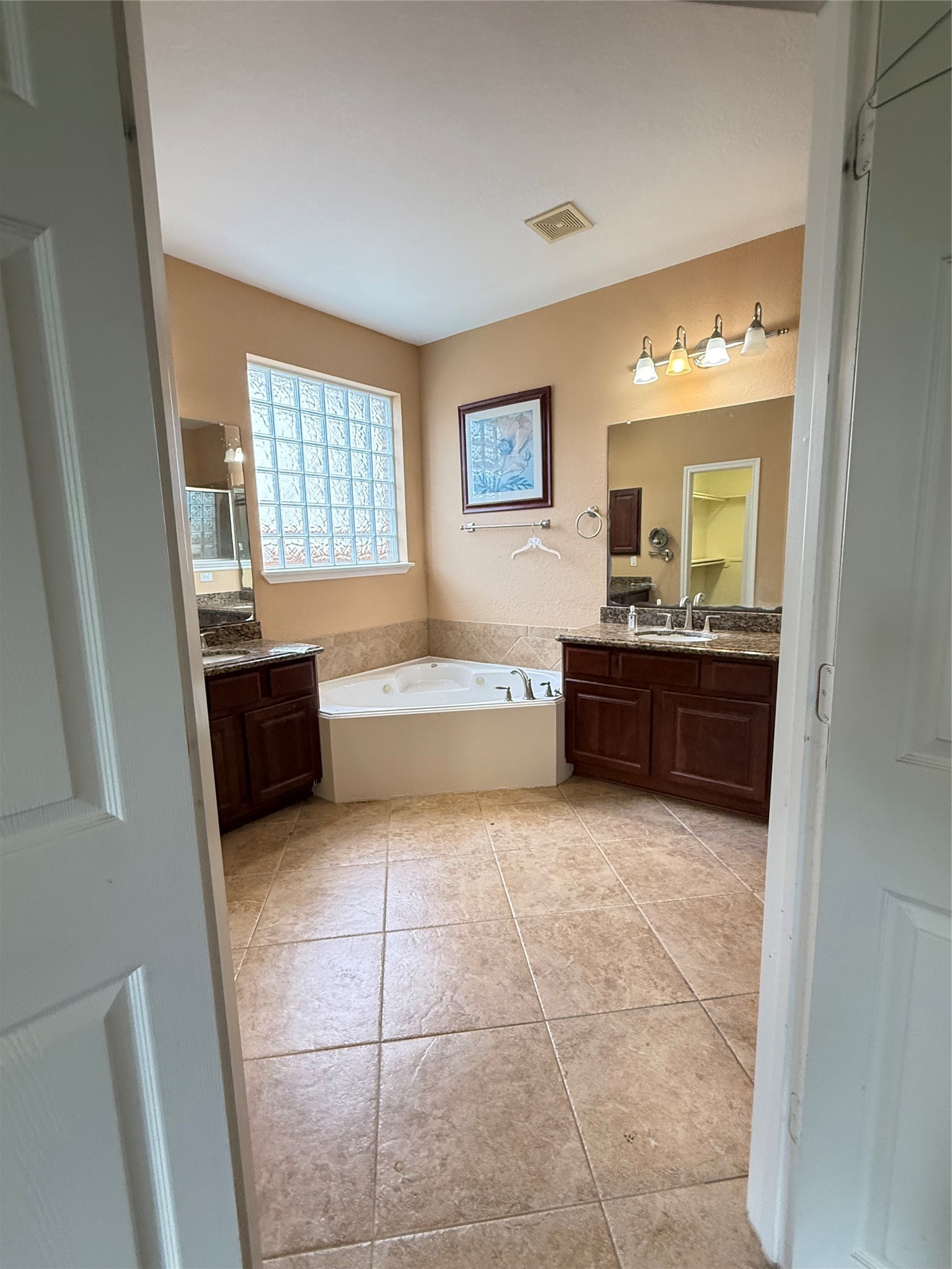12503 Peppercreek Ln Property Photo 31
