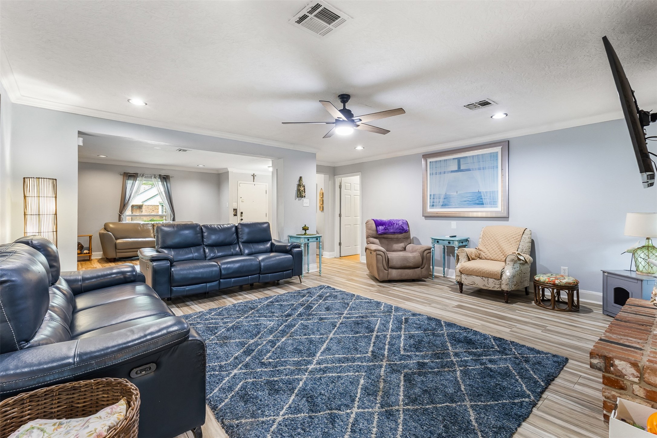 1527 17th Avenue N Property Photo 9