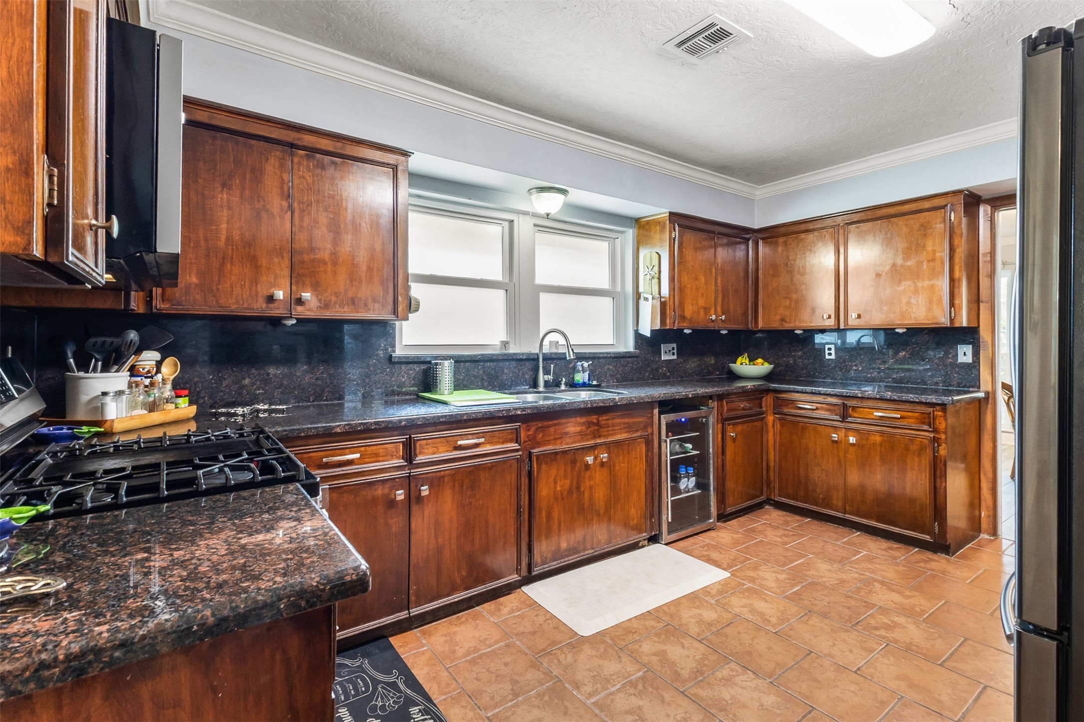 1527 17th Avenue N Property Photo 14