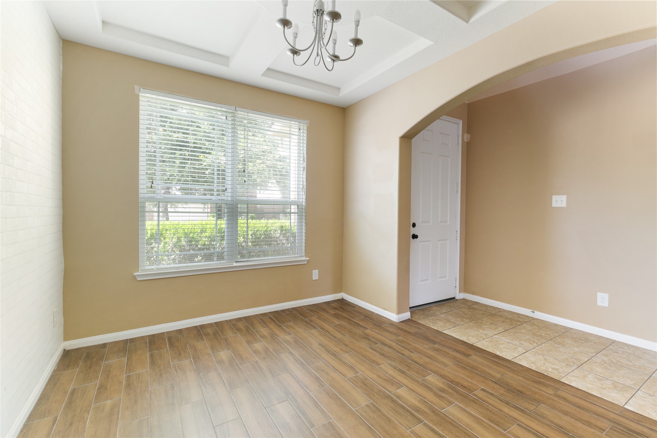 20323 Mathis Landing Drive Property Photo 2