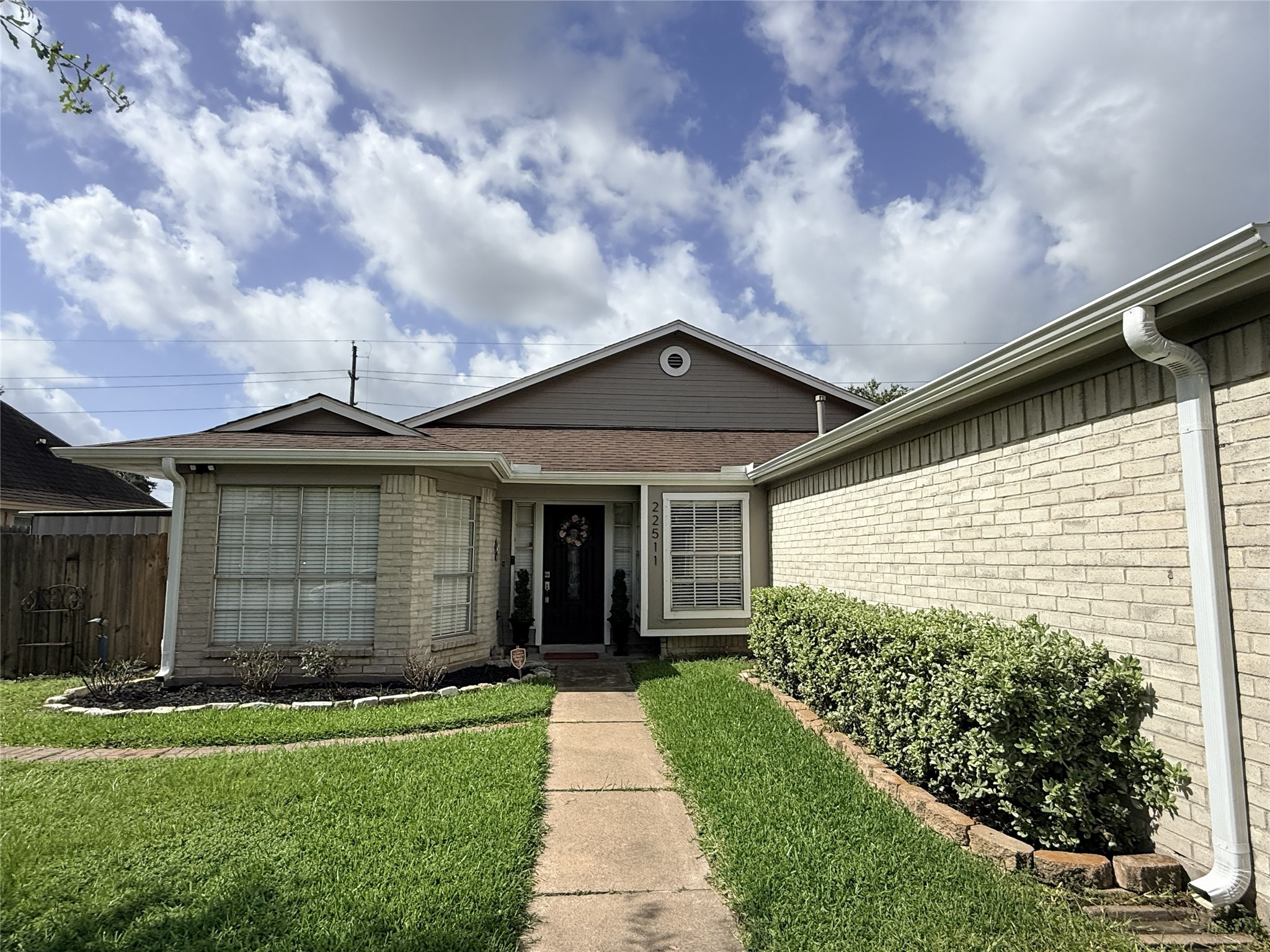 22511 Rangeview Drive Property Photo 1