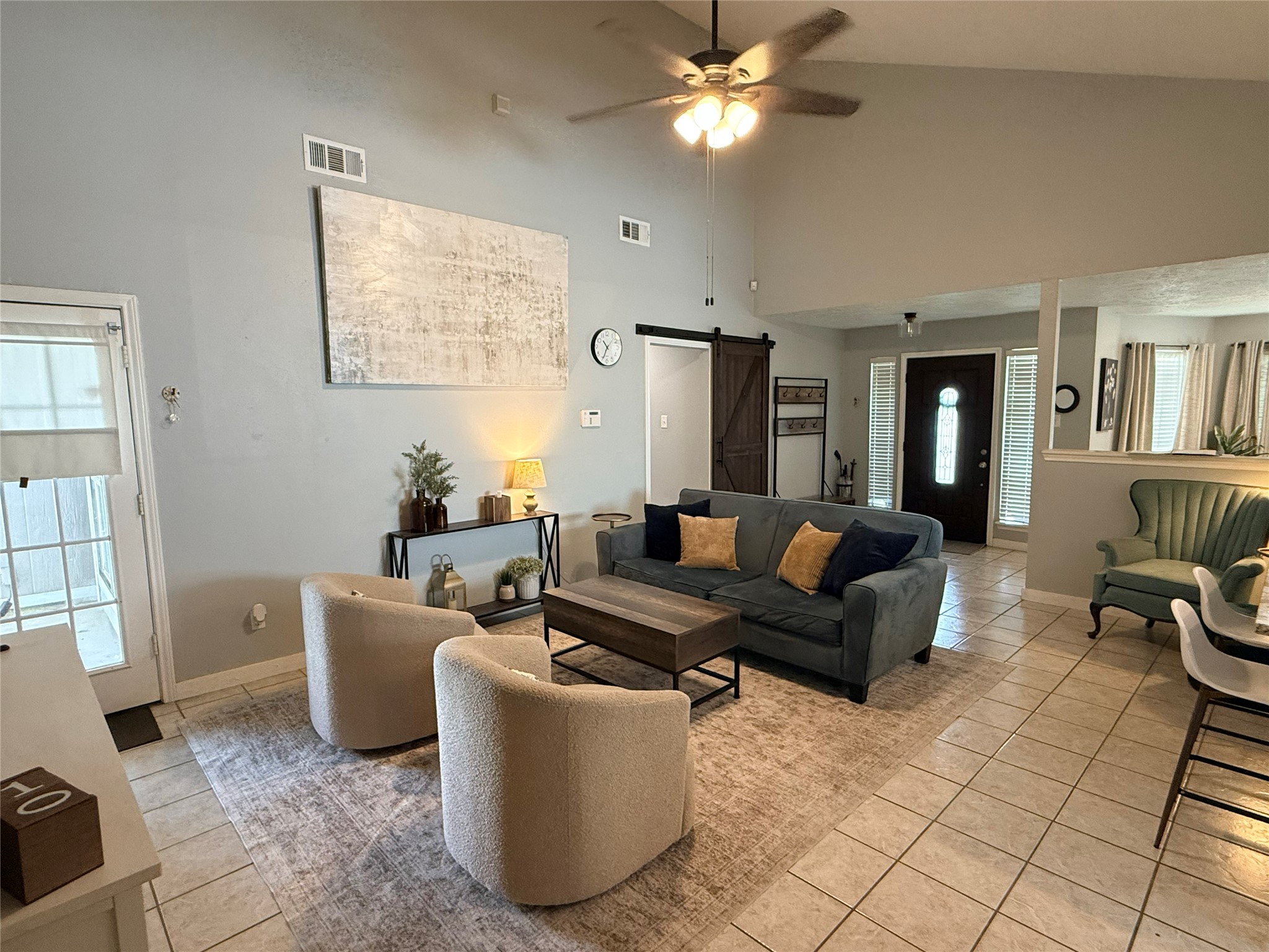 22511 Rangeview Drive Property Photo 5