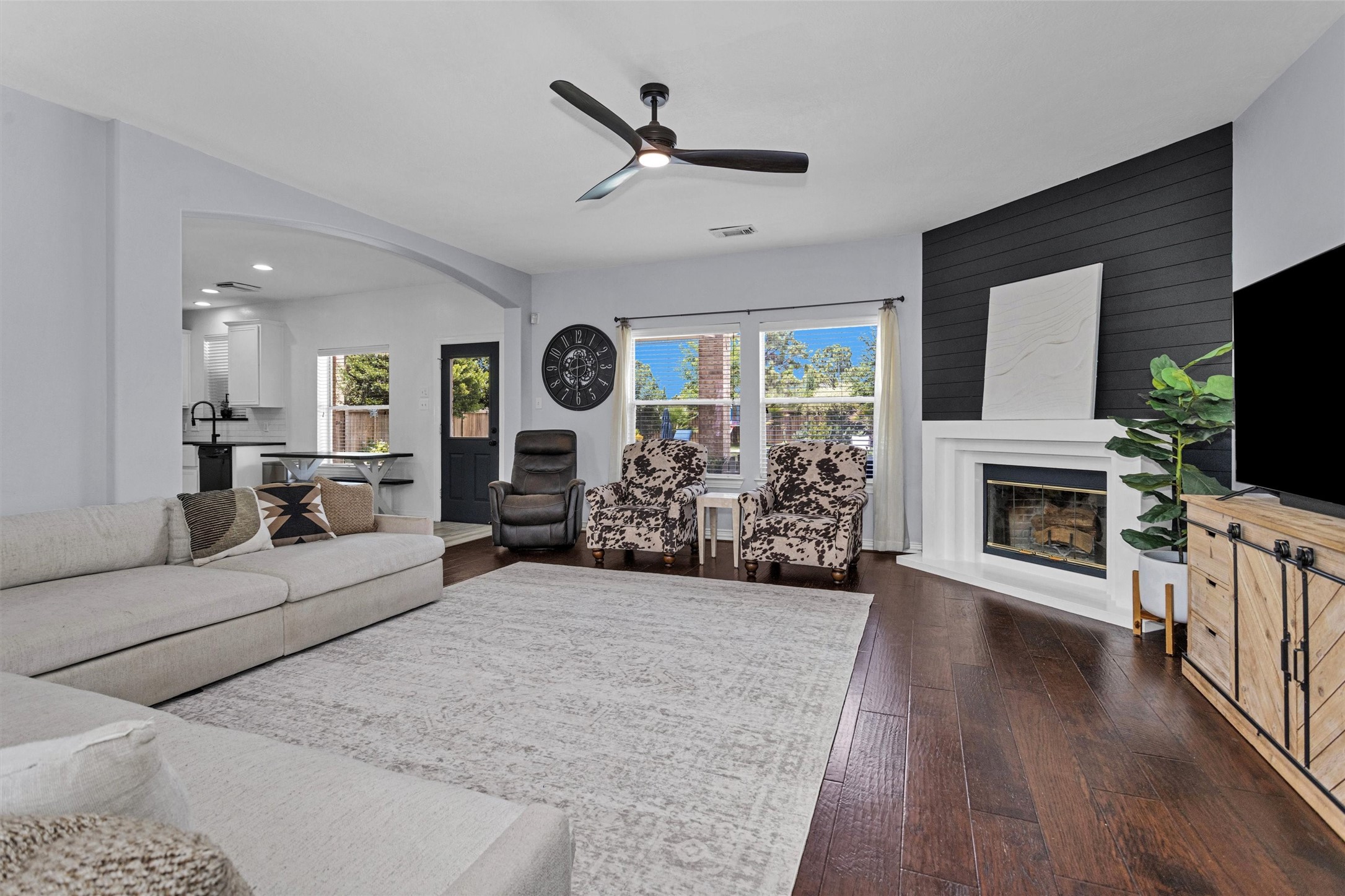 23506 Seven Coves Court Property Photo 10