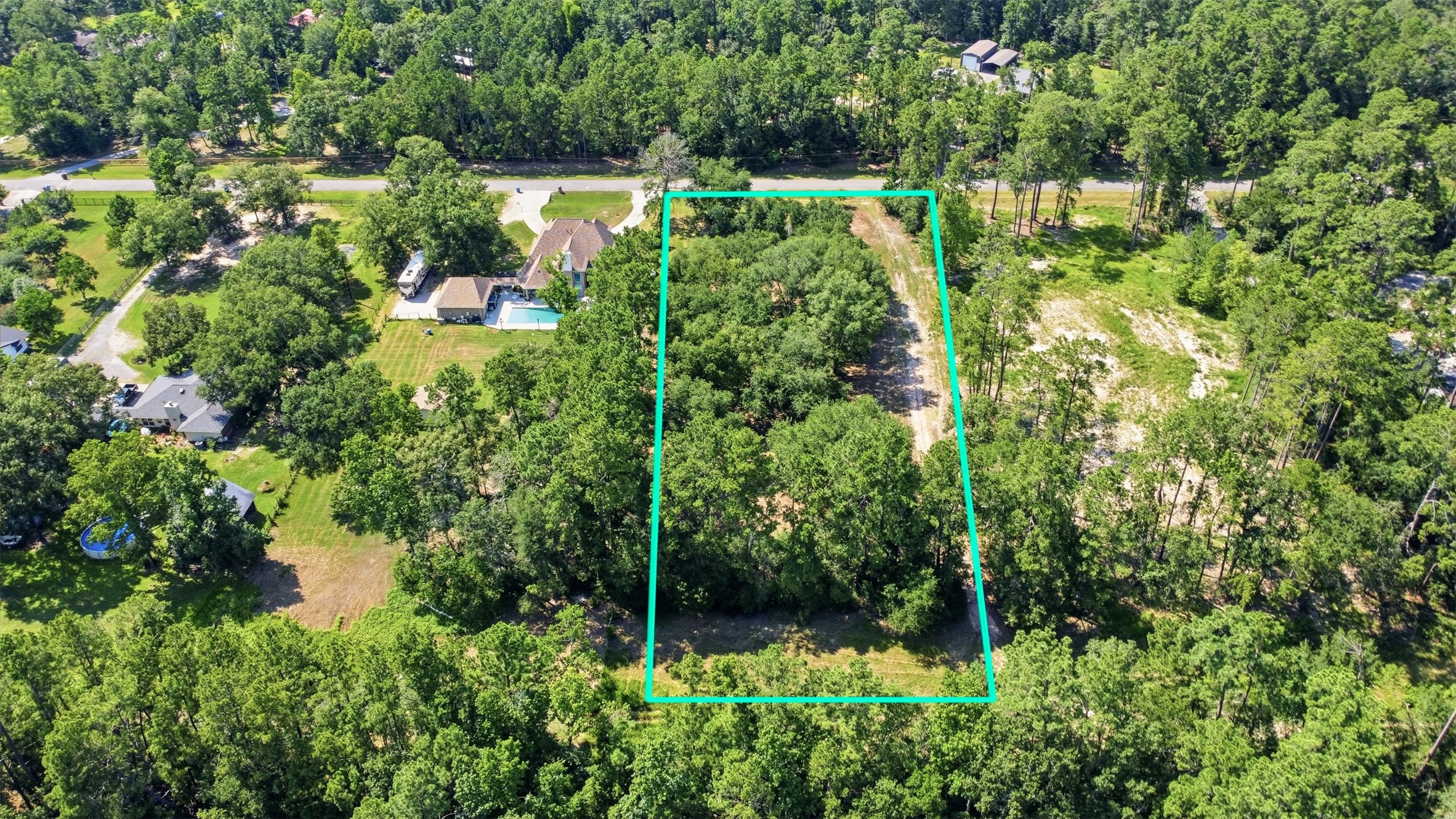 18126 Quail Run Cir Property Photo 6