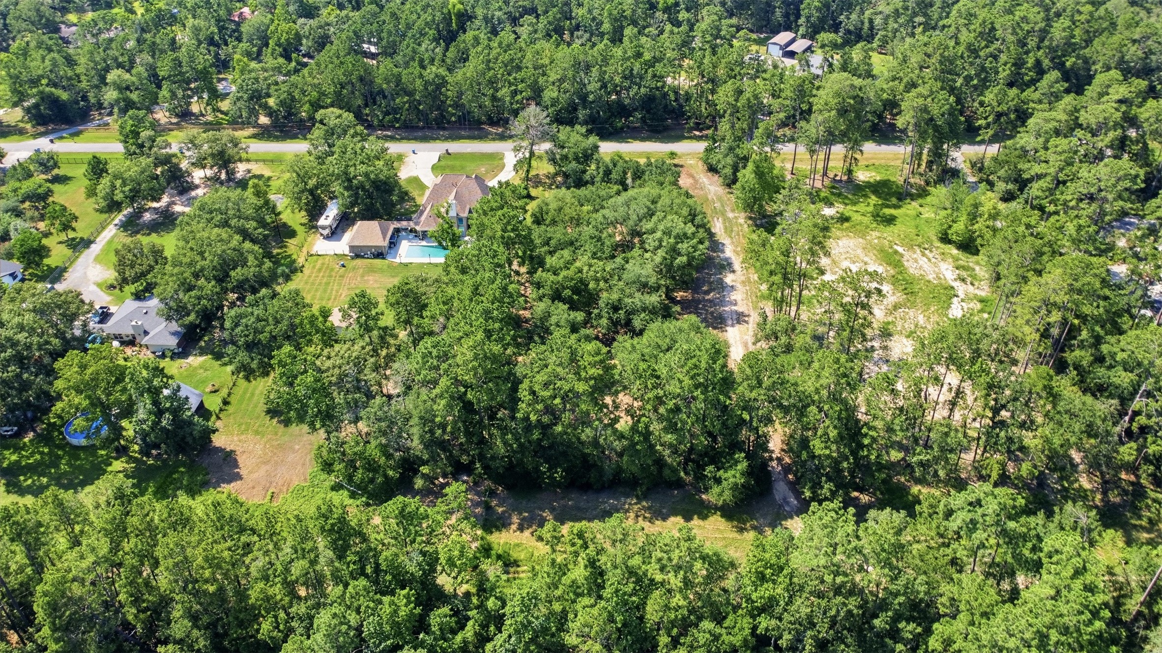 18126 Quail Run Cir Property Photo 7