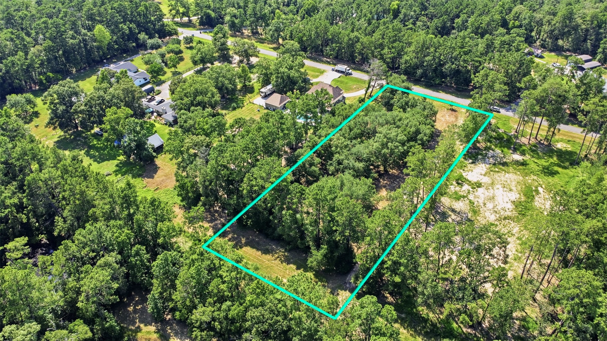 18126 Quail Run Cir Property Photo 8