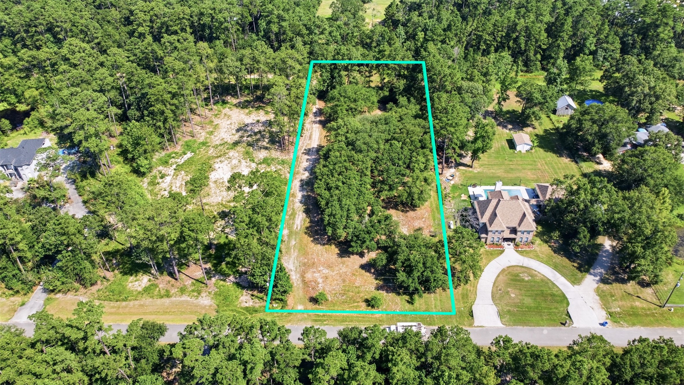 18126 Quail Run Cir Property Photo 10