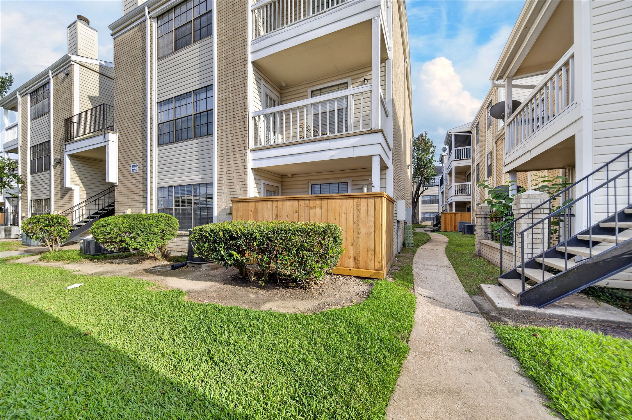 2750 Holly Hall Street 1706 Property Photo 1