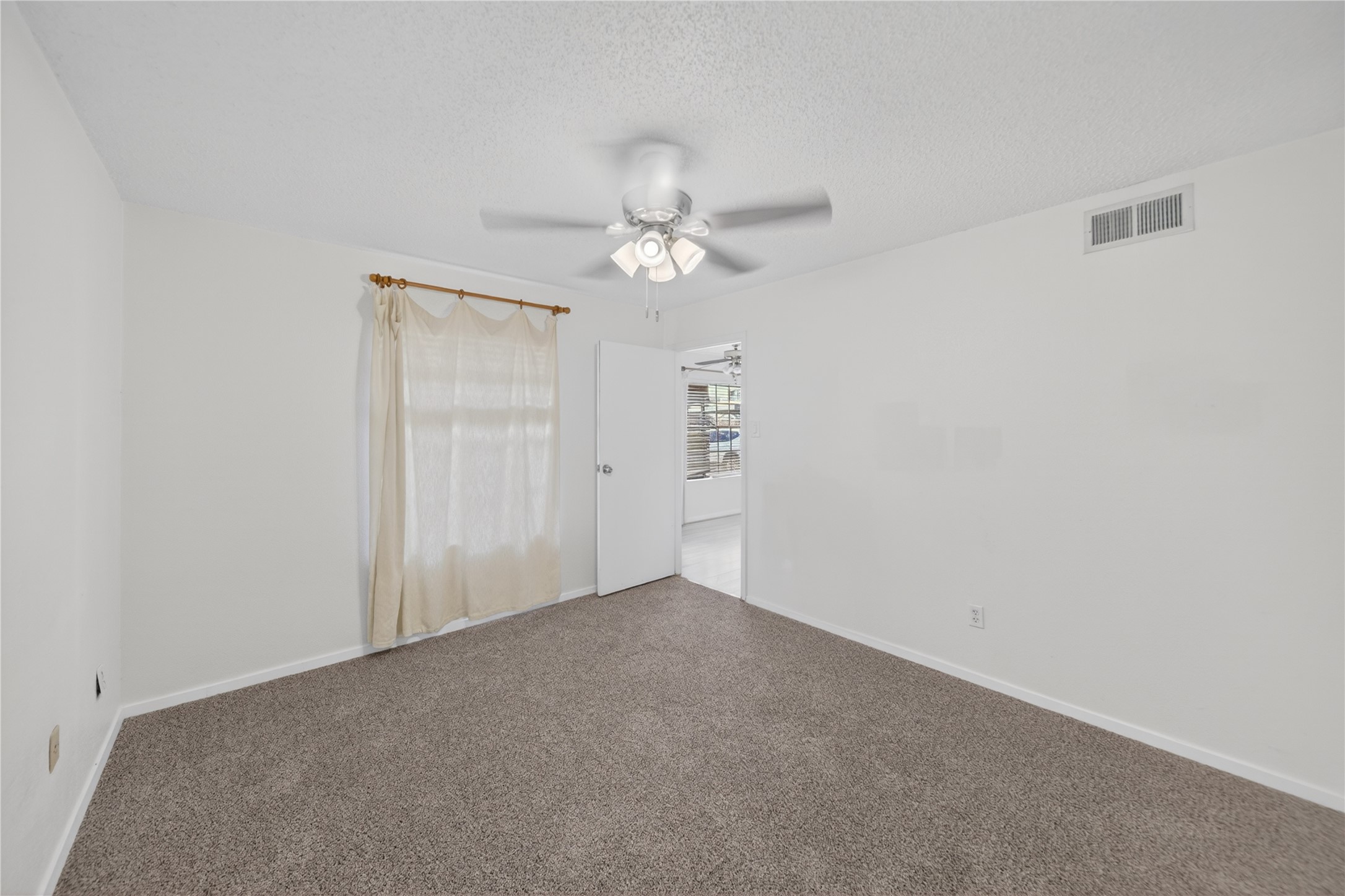 2750 Holly Hall Street 1706 Property Photo 20