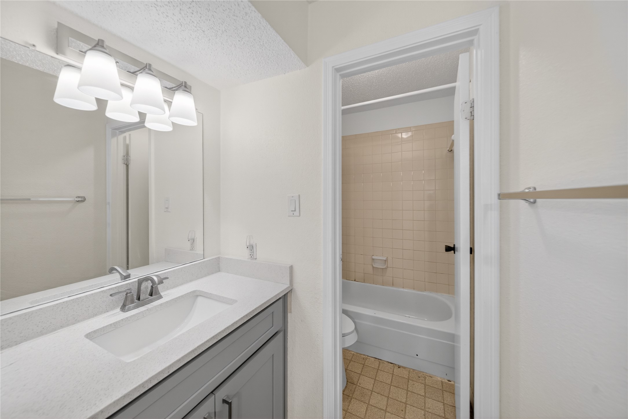 2750 Holly Hall Street 1706 Property Photo 21