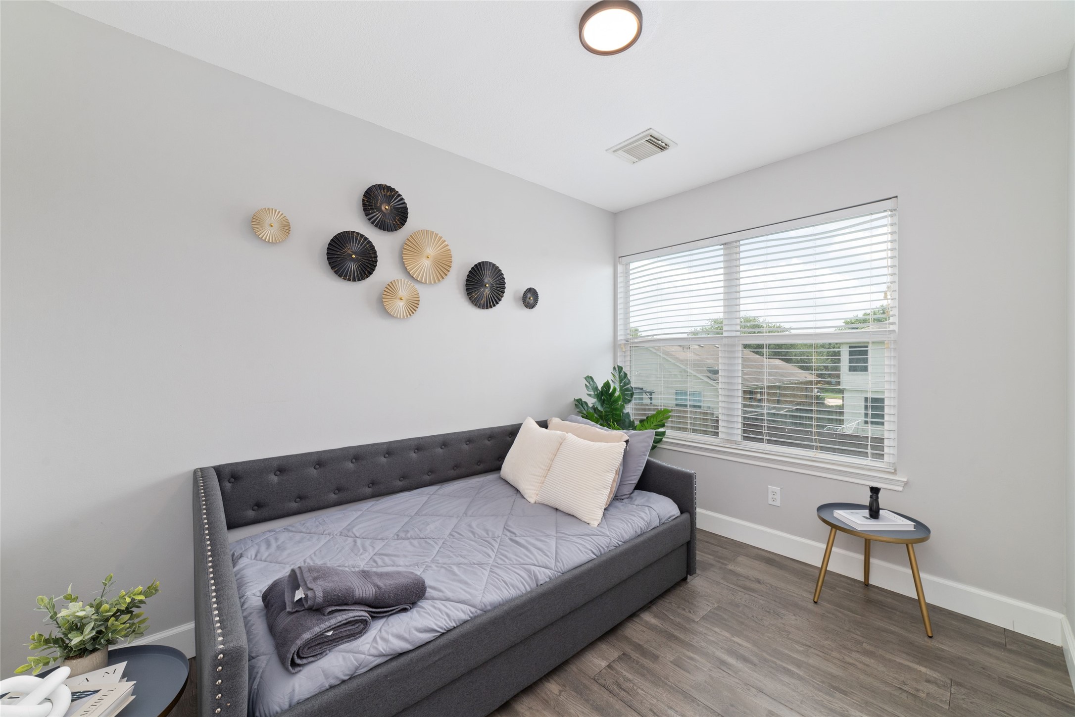 21115 Birchbank Ln Property Photo 24