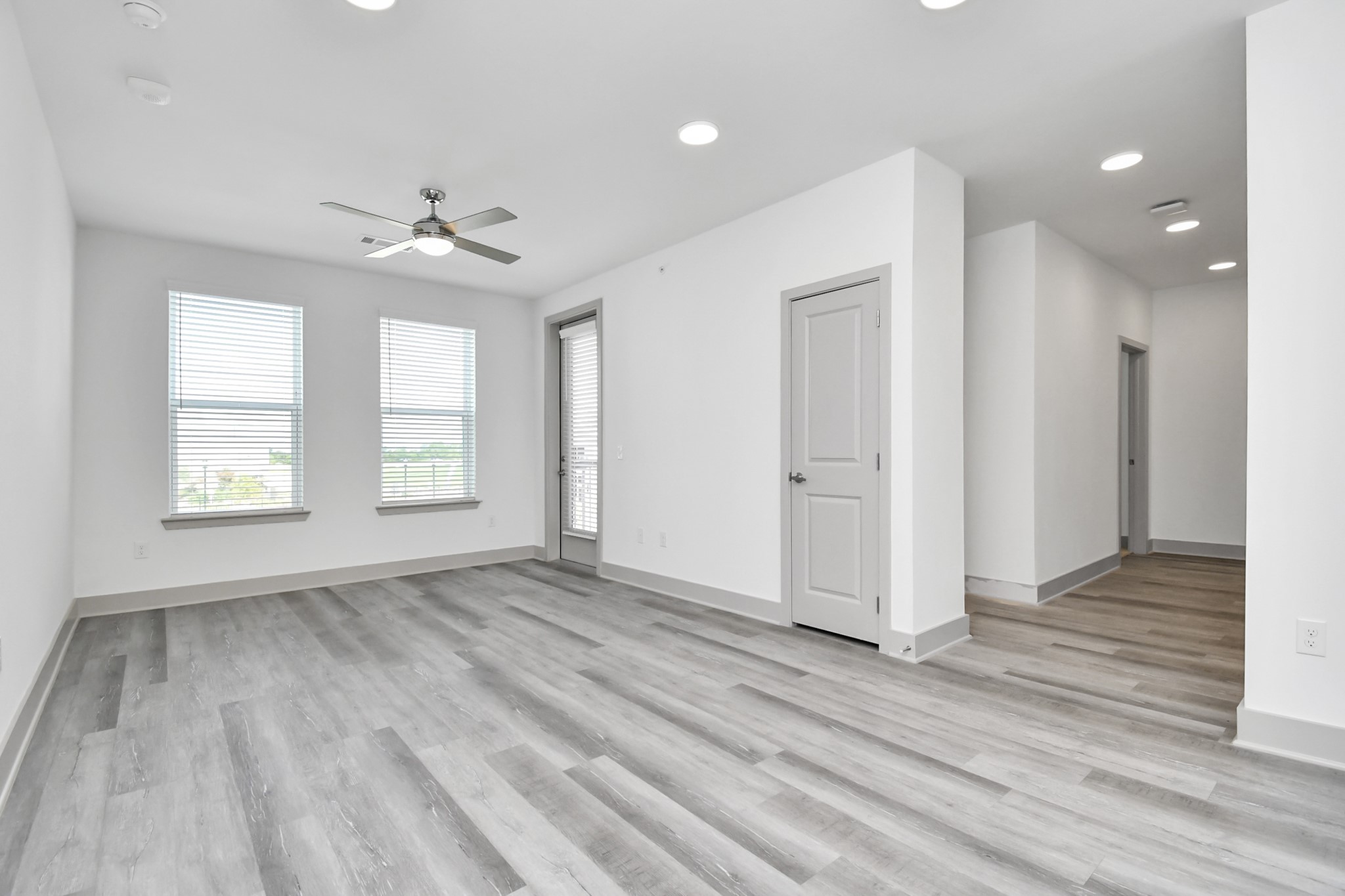 2020 Grandway Drive 11312 Property Photo 6