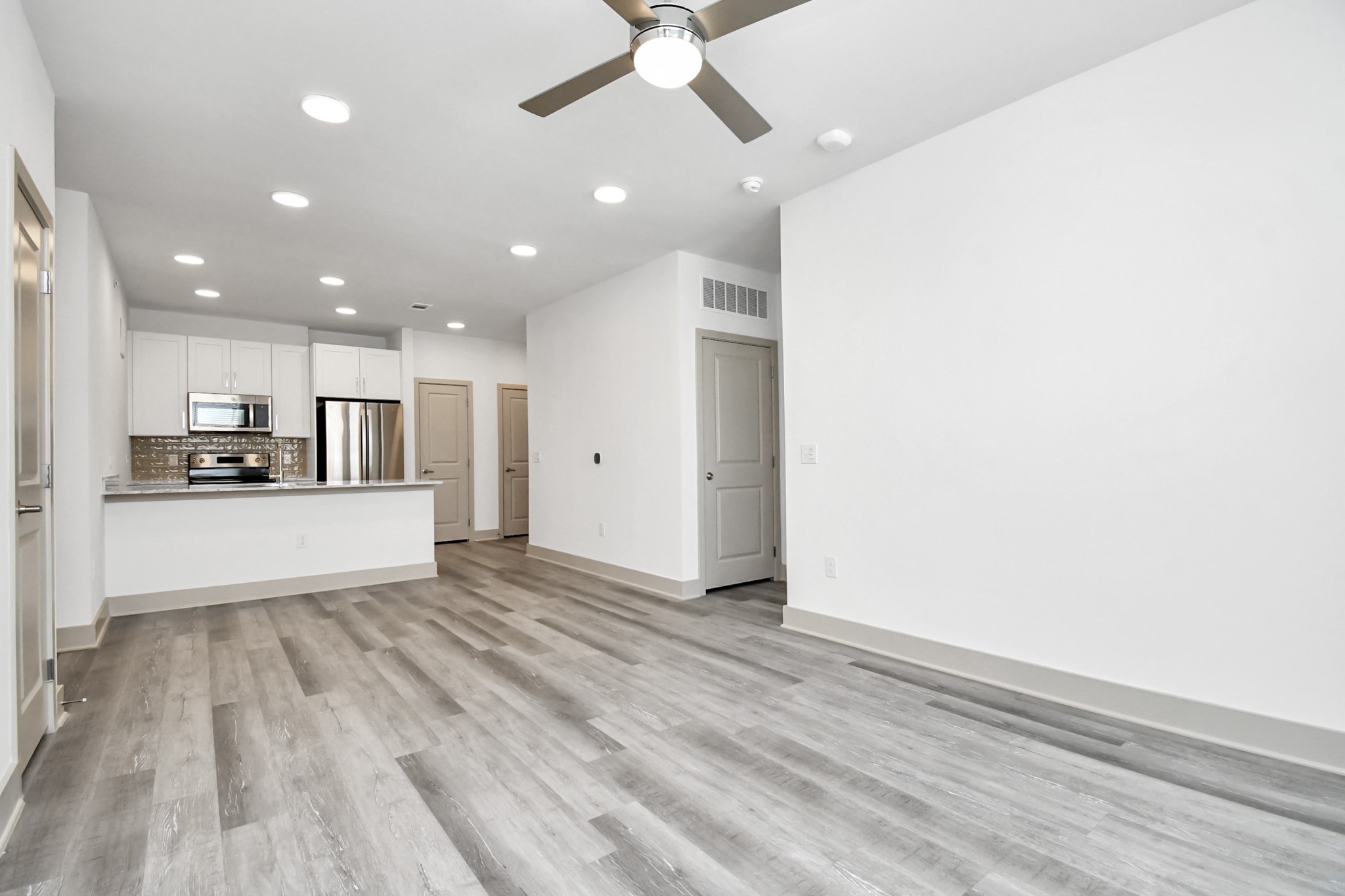 2020 Grandway Drive 11312 Property Photo 8