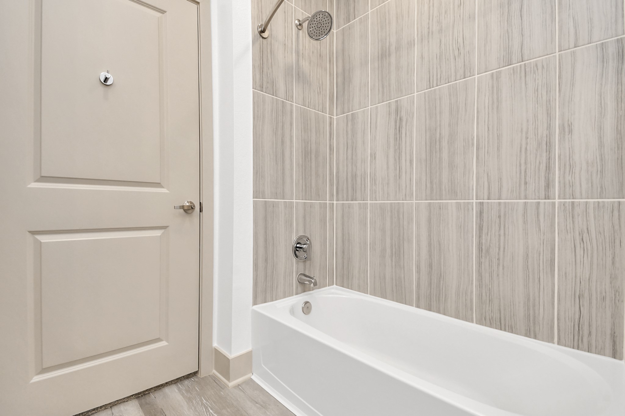 2020 Grandway Drive 11312 Property Photo 18
