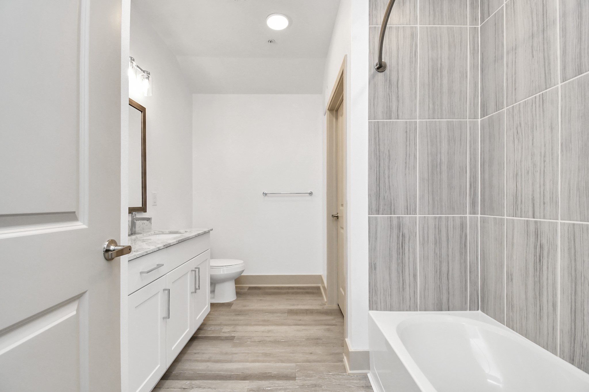 2020 Grandway Drive 11312 Property Photo 23