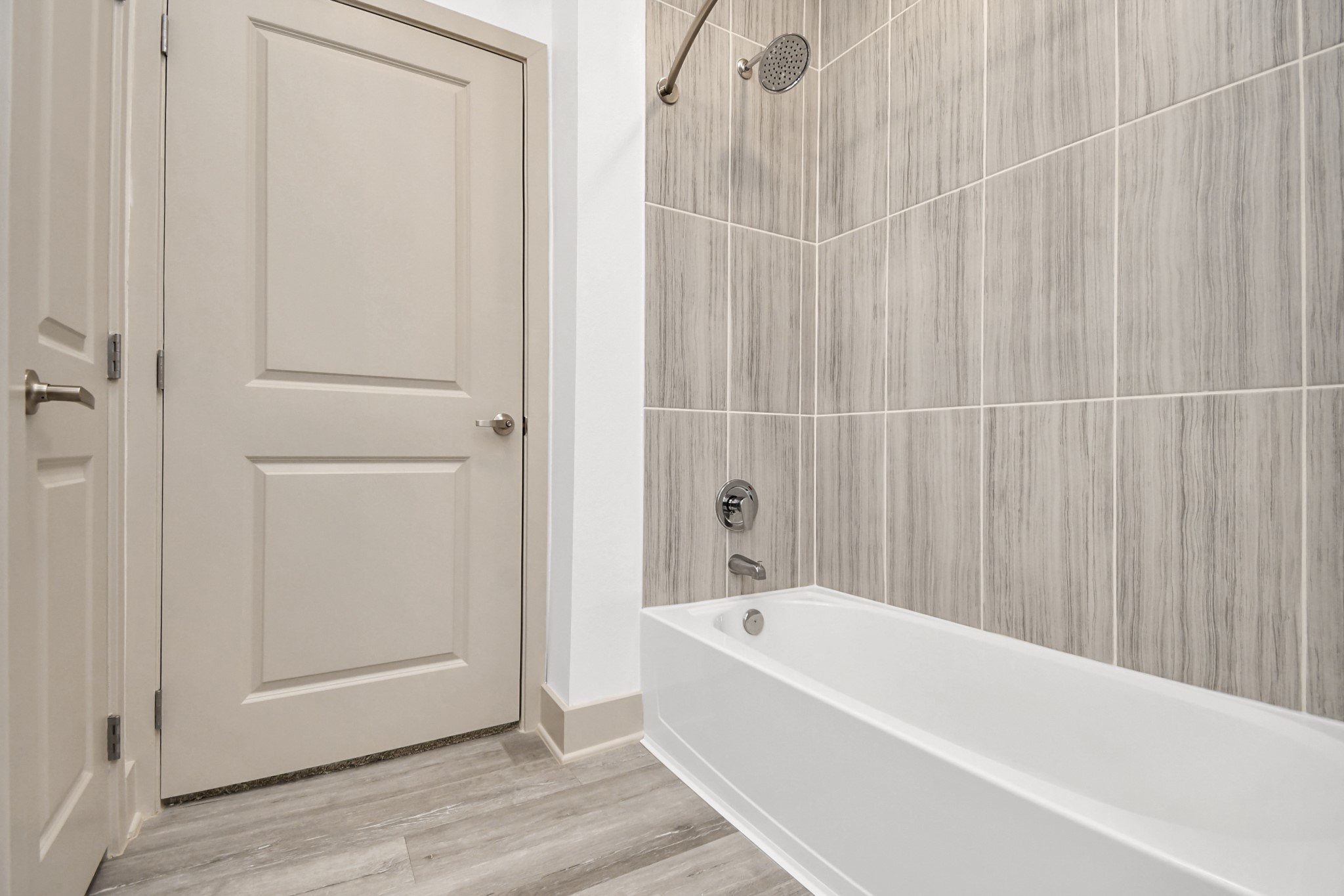 2020 Grandway Drive 11312 Property Photo 26