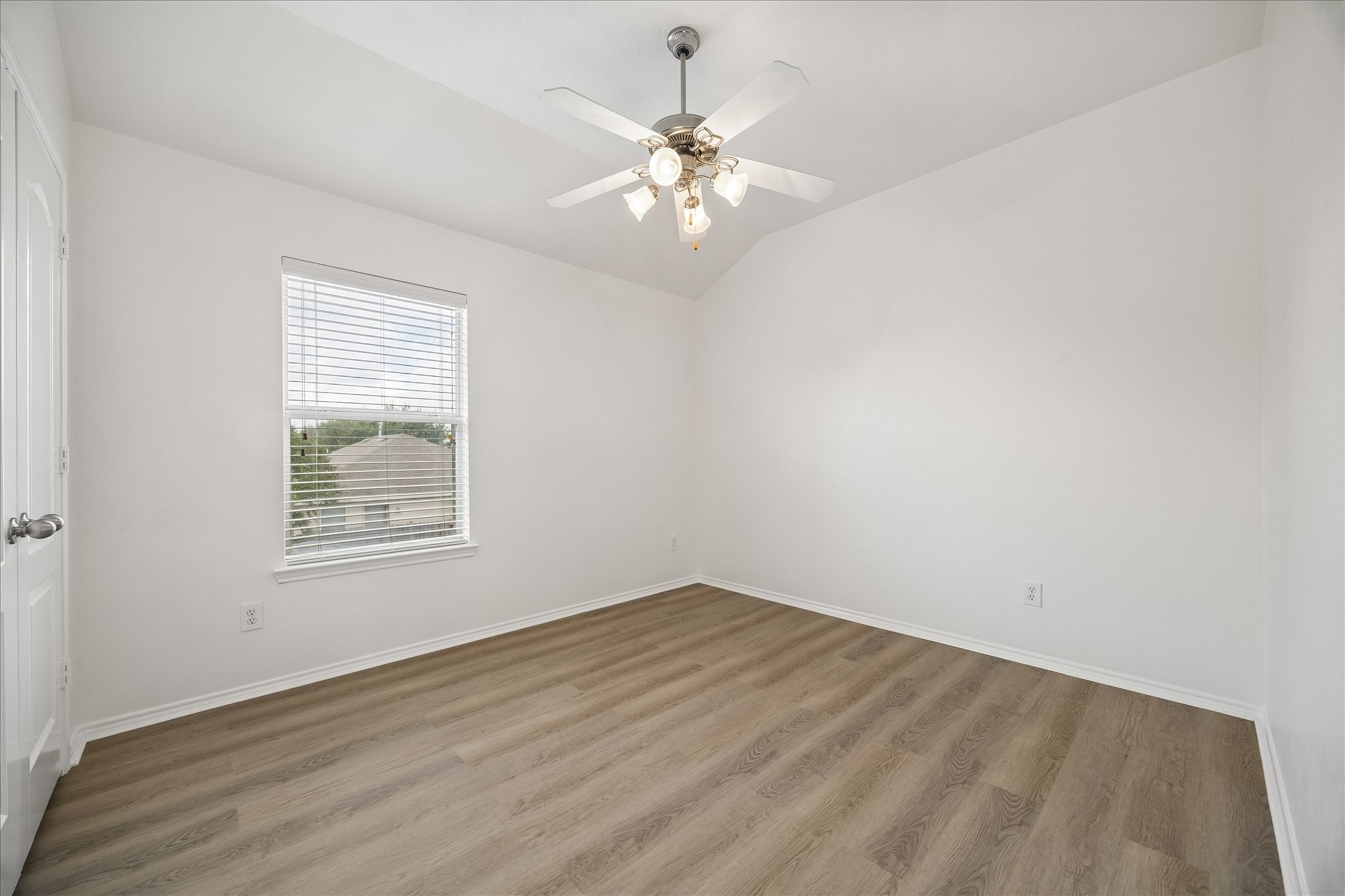 24519 Colonial Maple Drive Property Photo 17