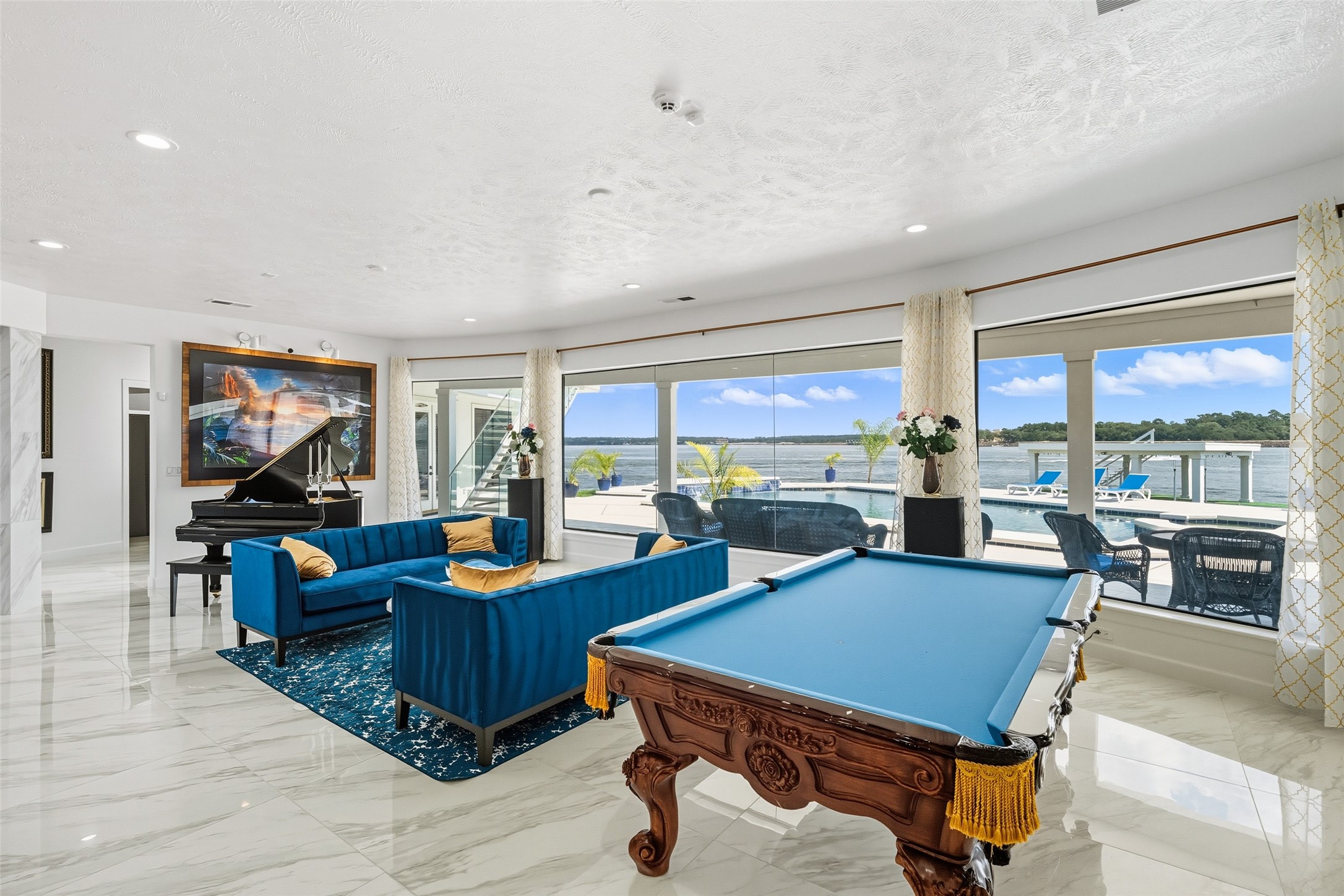 2500 Sand Shore Drive Property Photo 9