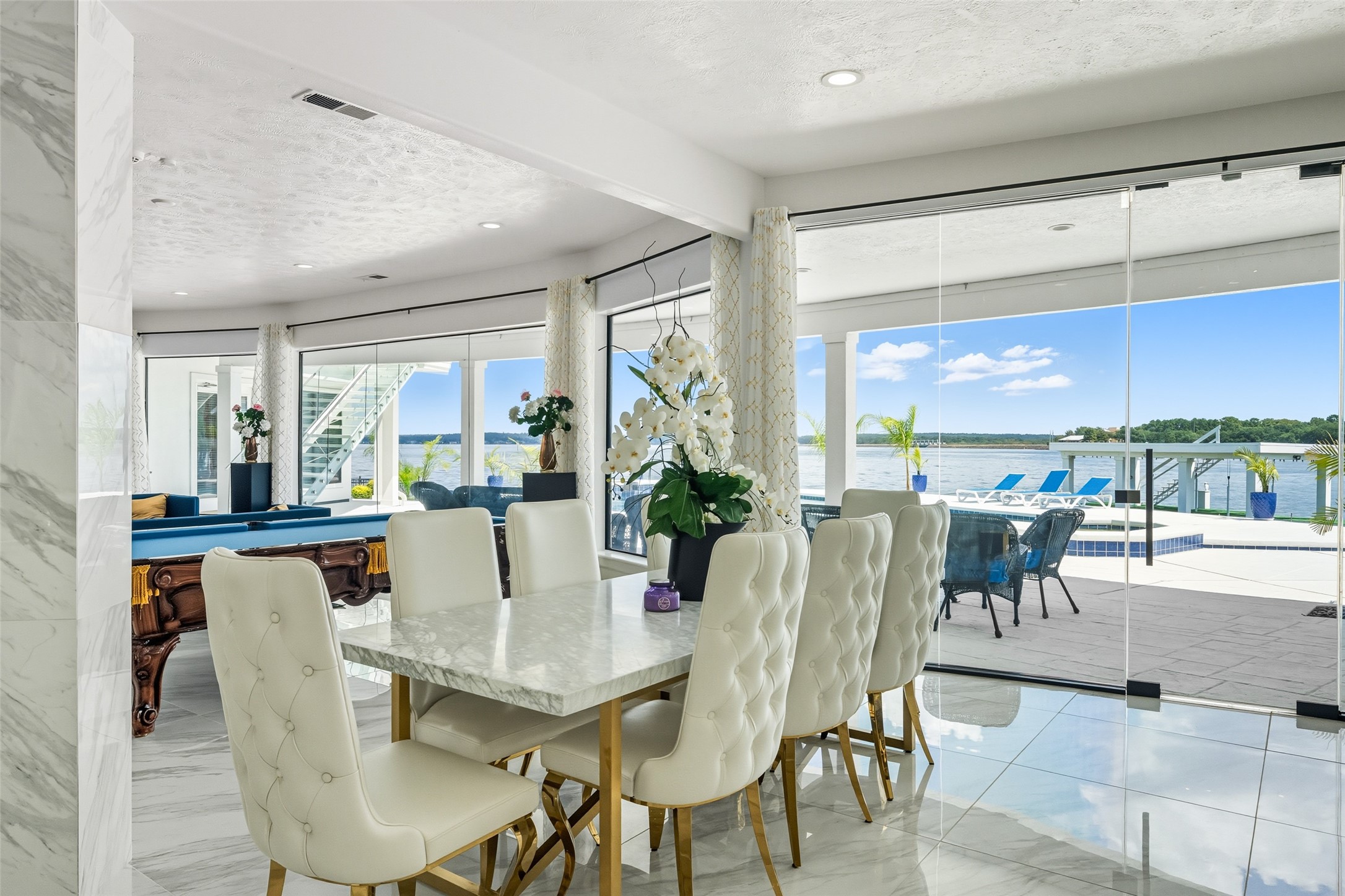 2500 Sand Shore Drive Property Photo 10