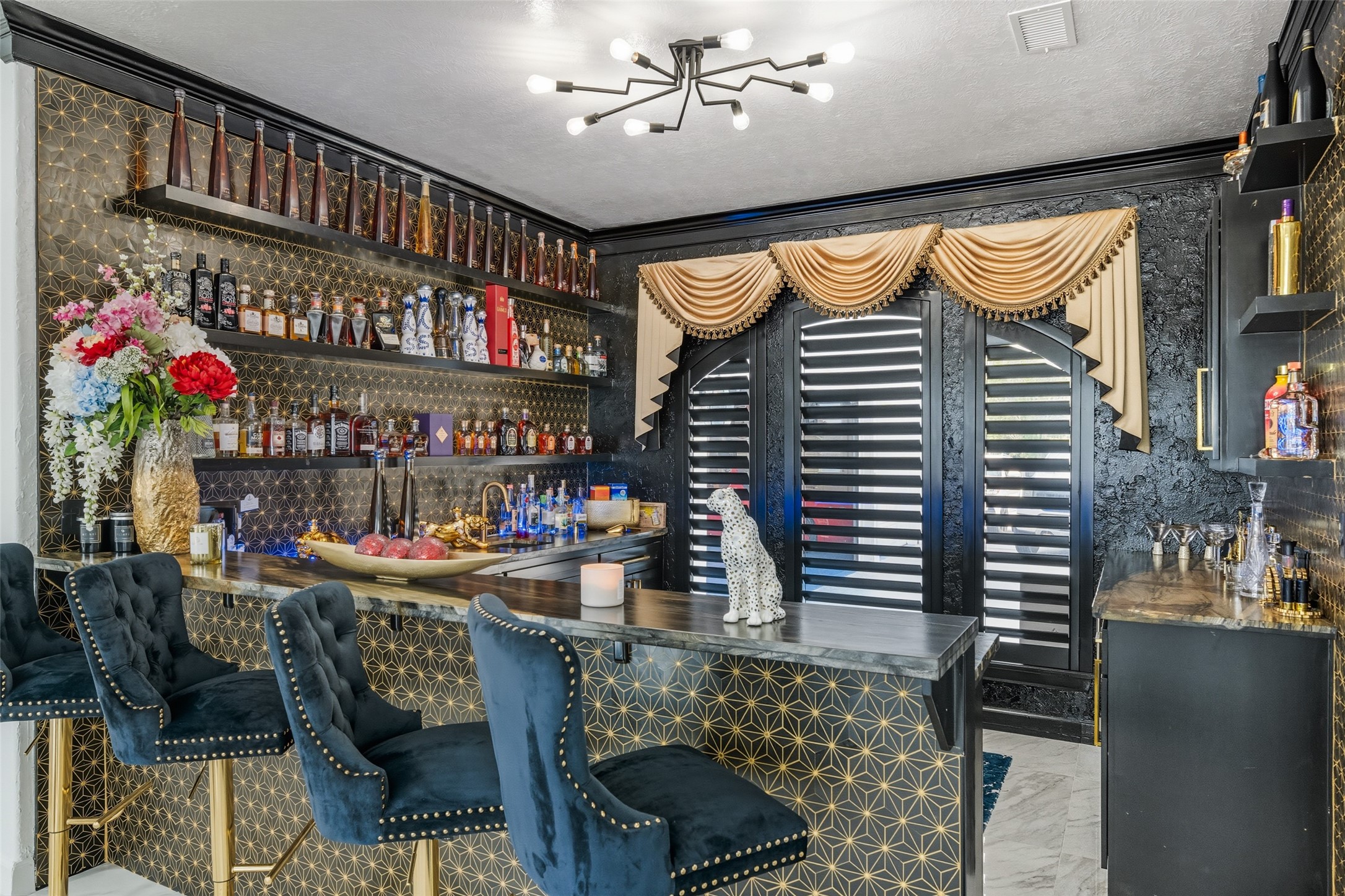 2500 Sand Shore Drive Property Photo 15