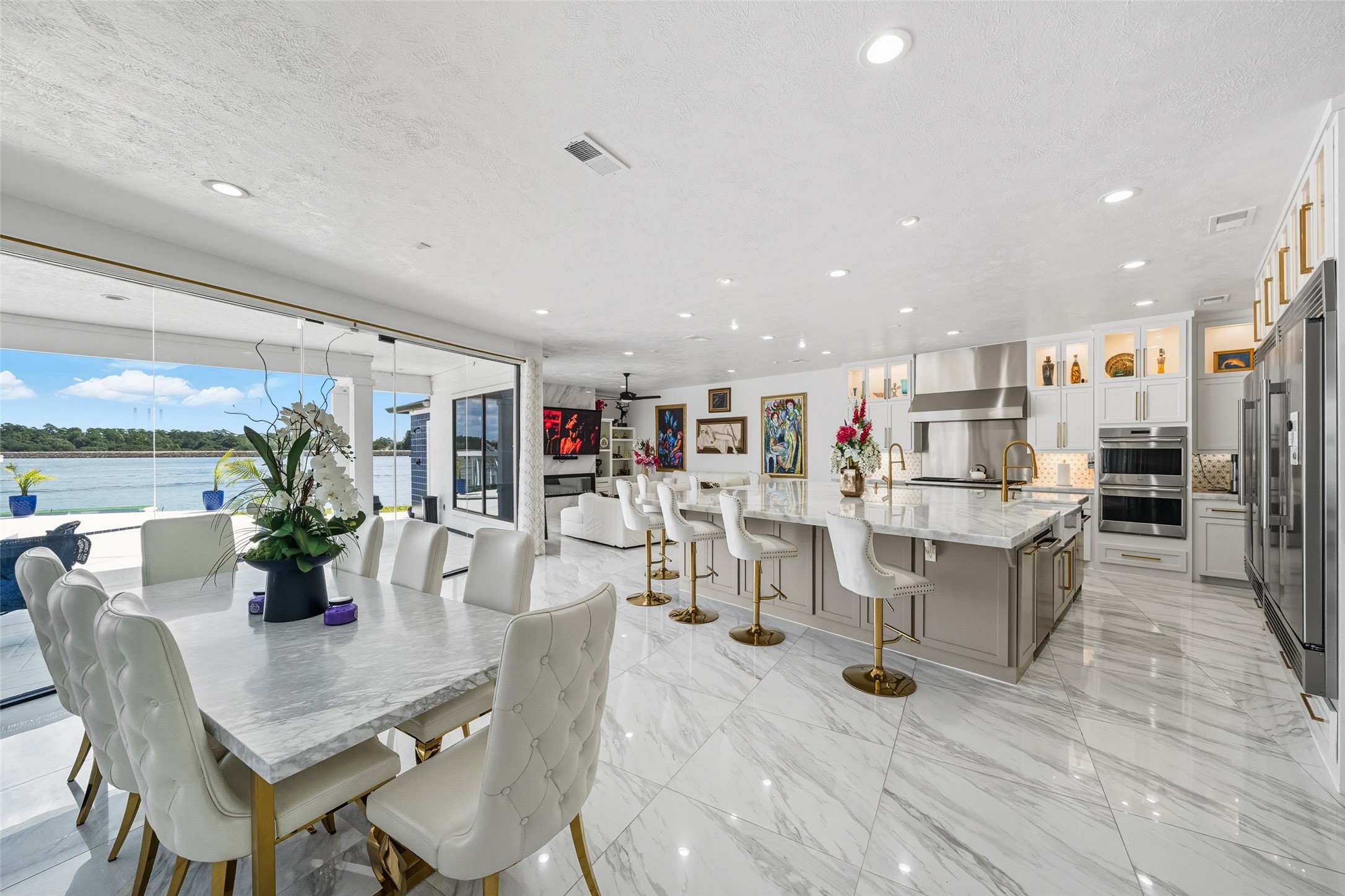 2500 Sand Shore Drive Property Photo 17
