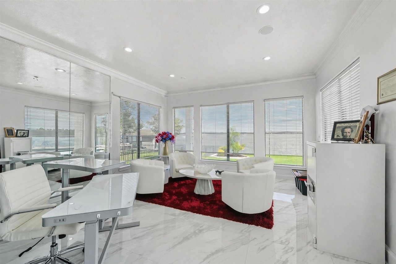 2500 Sand Shore Drive Property Photo 27