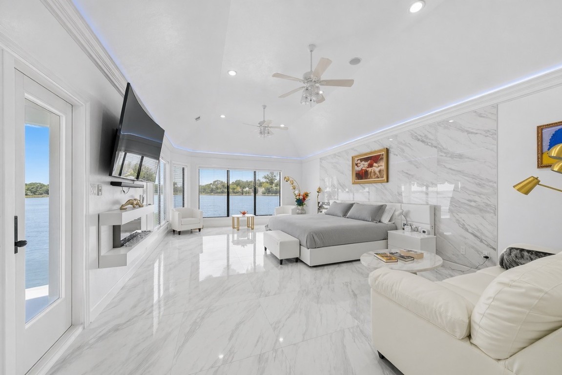 2500 Sand Shore Drive Property Photo 31