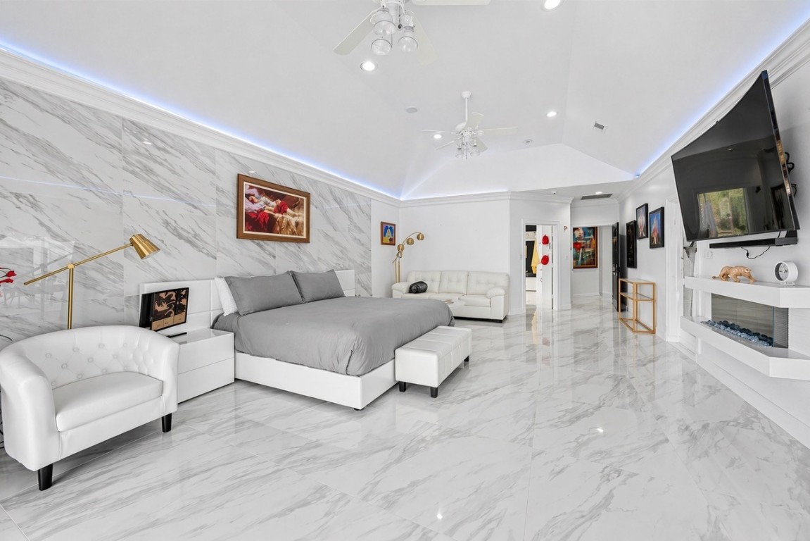 2500 Sand Shore Drive Property Photo 34