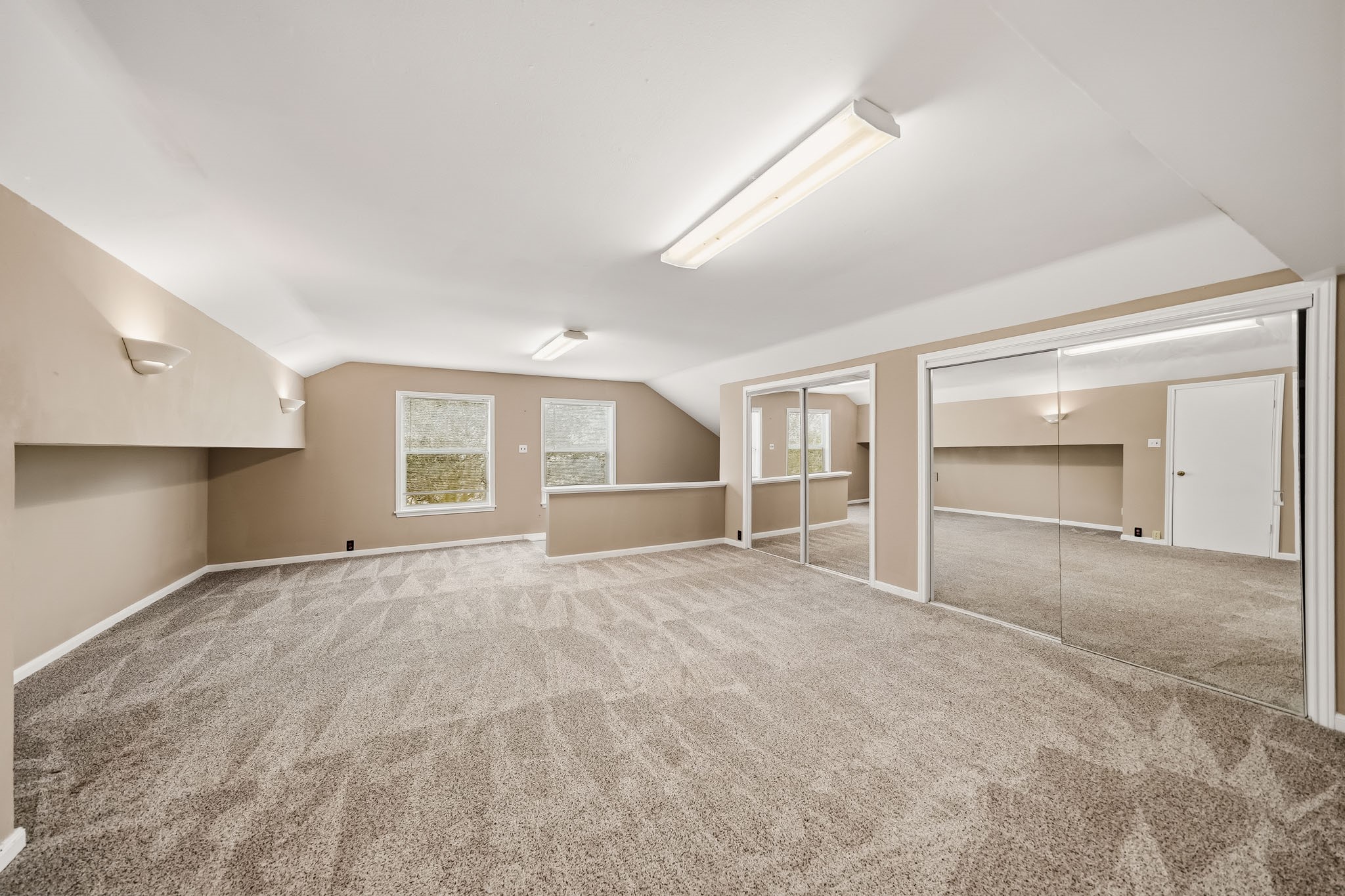 9719 I 10 Frontage Road Property Photo 19