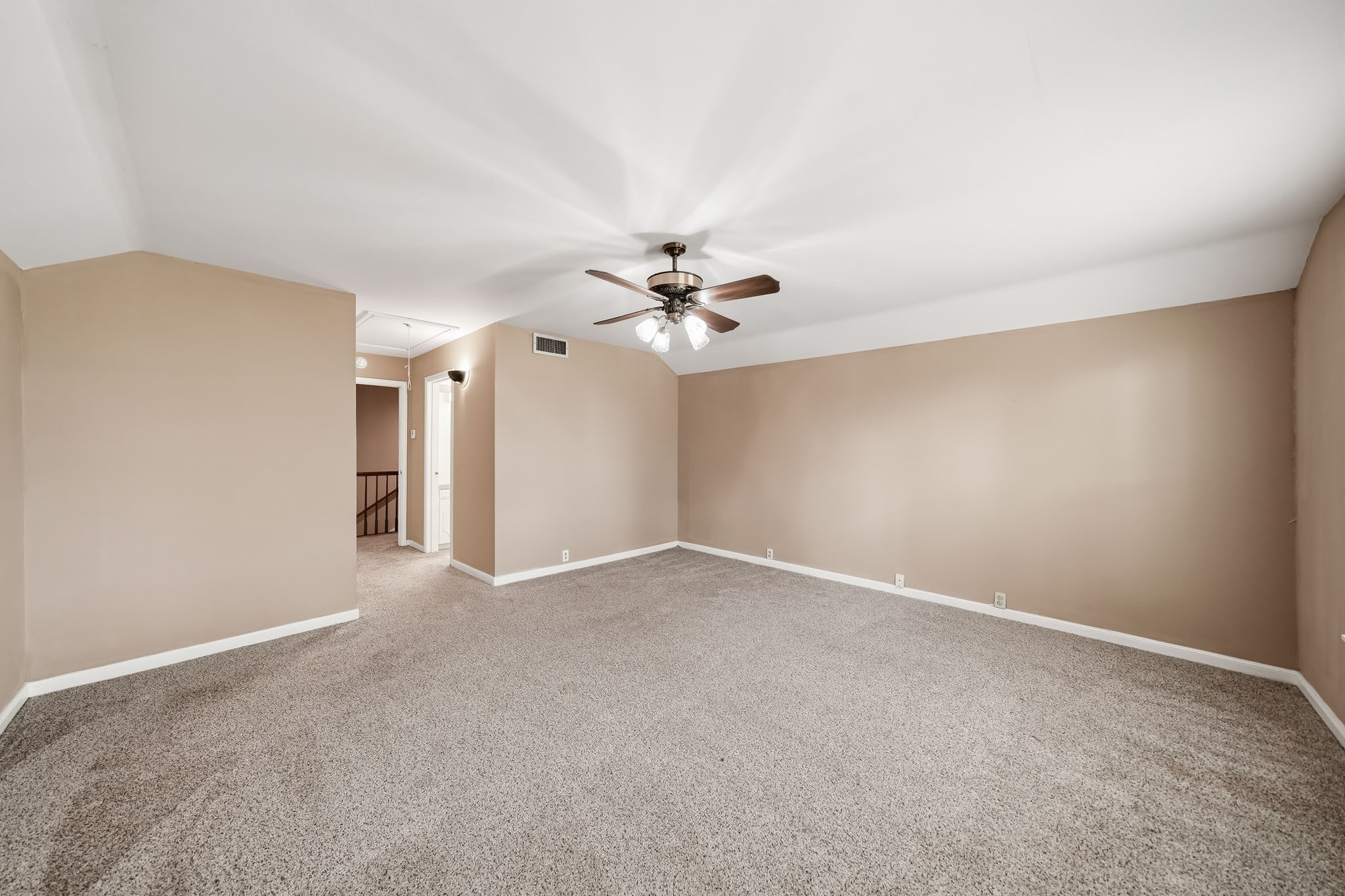 9719 I 10 Frontage Road Property Photo 22