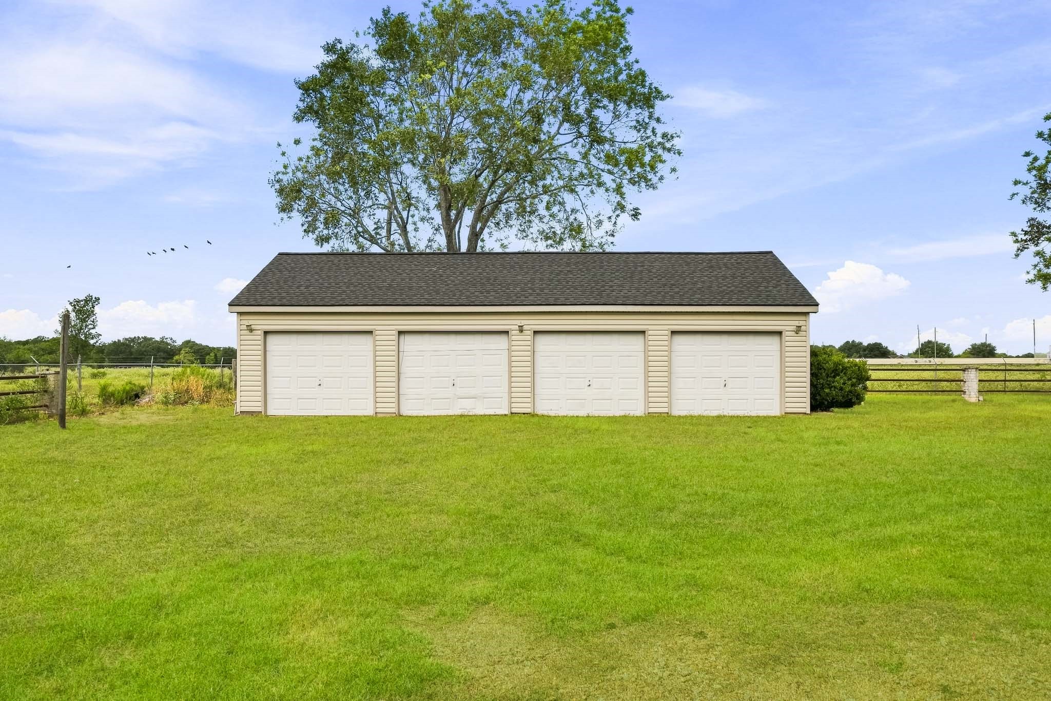 9719 I 10 Frontage Road Property Photo 25