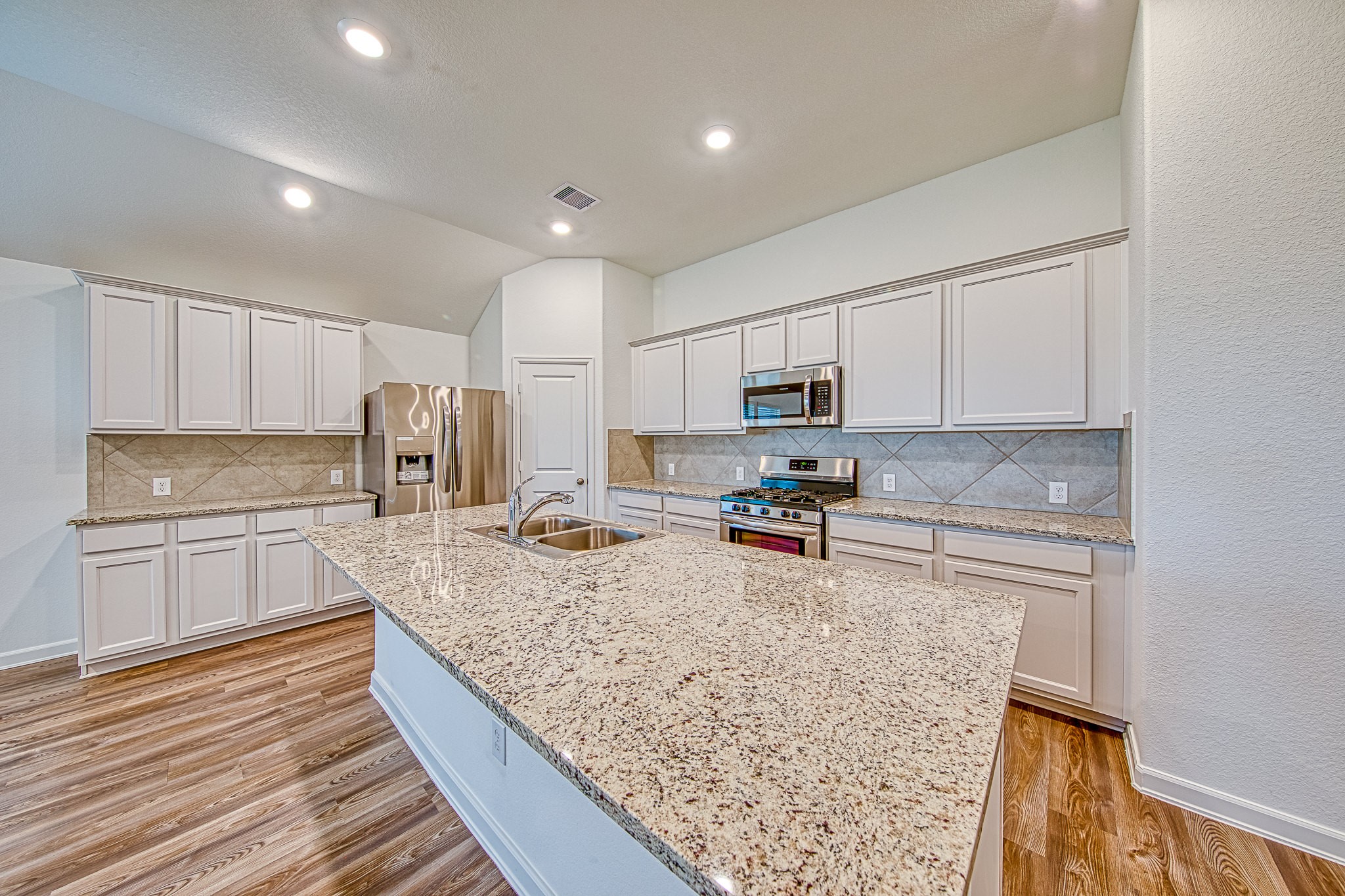 3031 Azalea Point Property Photo 1