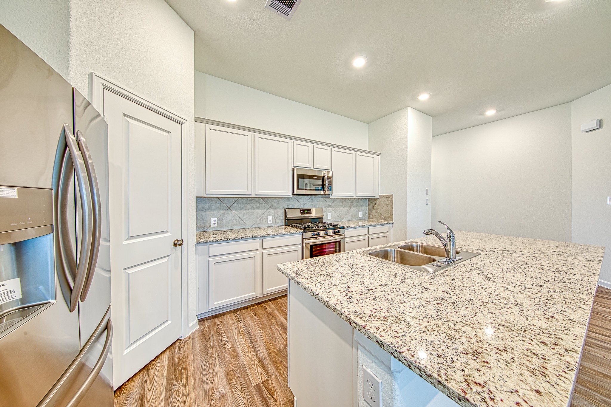 3031 Azalea Point Property Photo 12