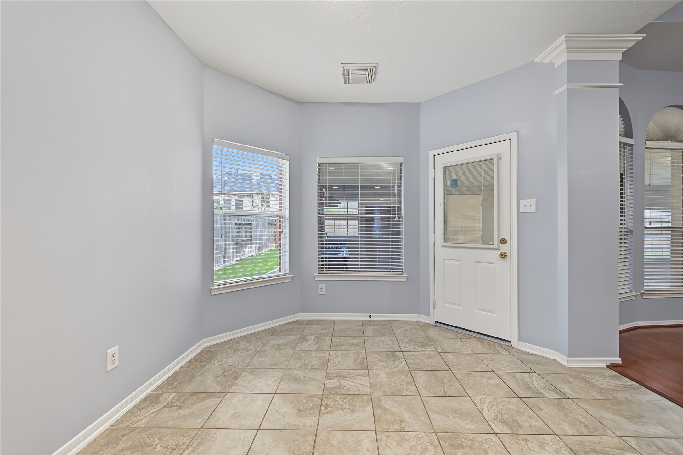 219 Nina Lane Lane W Property Photo 16