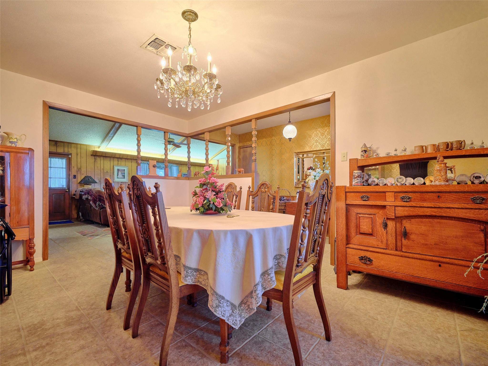 8310 Power Line Road Property Photo 12