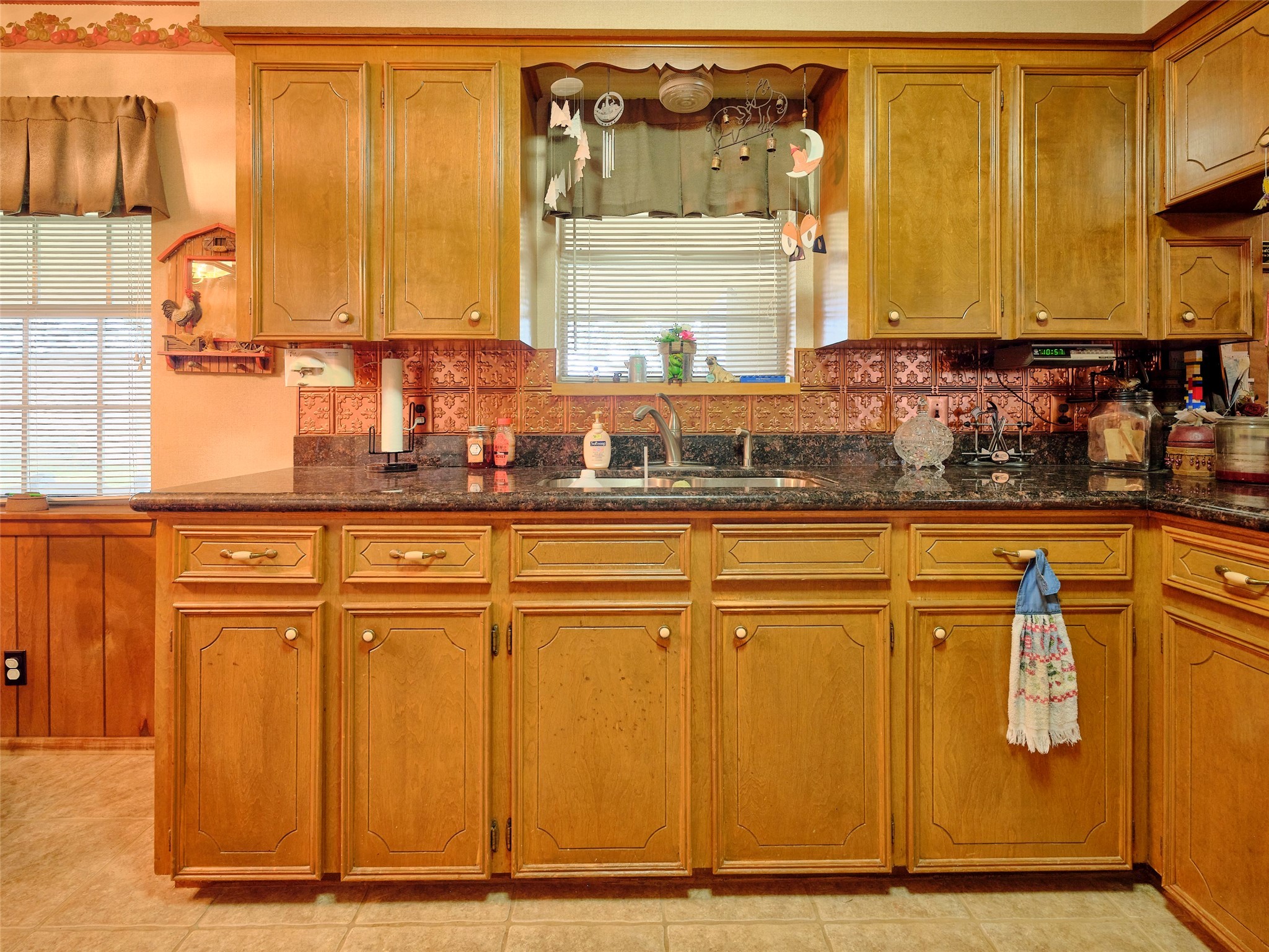 8310 Power Line Road Property Photo 20