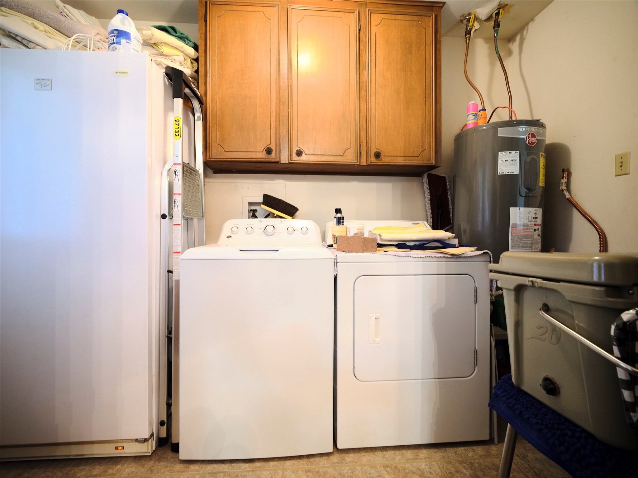 8310 Power Line Road Property Photo 24