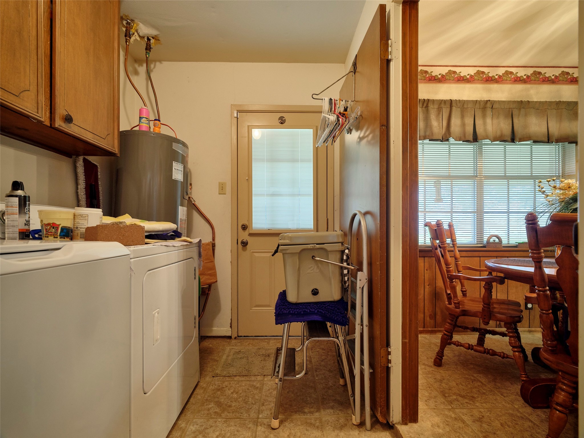 8310 Power Line Road Property Photo 25