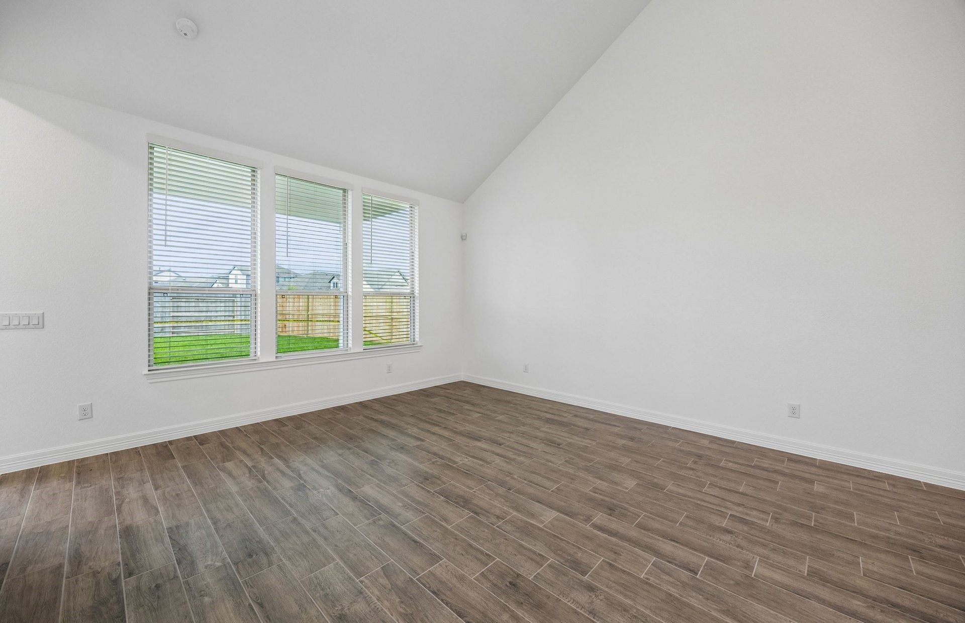 13805 Ballast Green Drive Property Photo 12